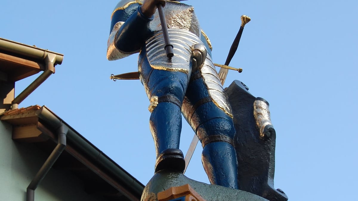 Alter Ritter glänzt wie neu