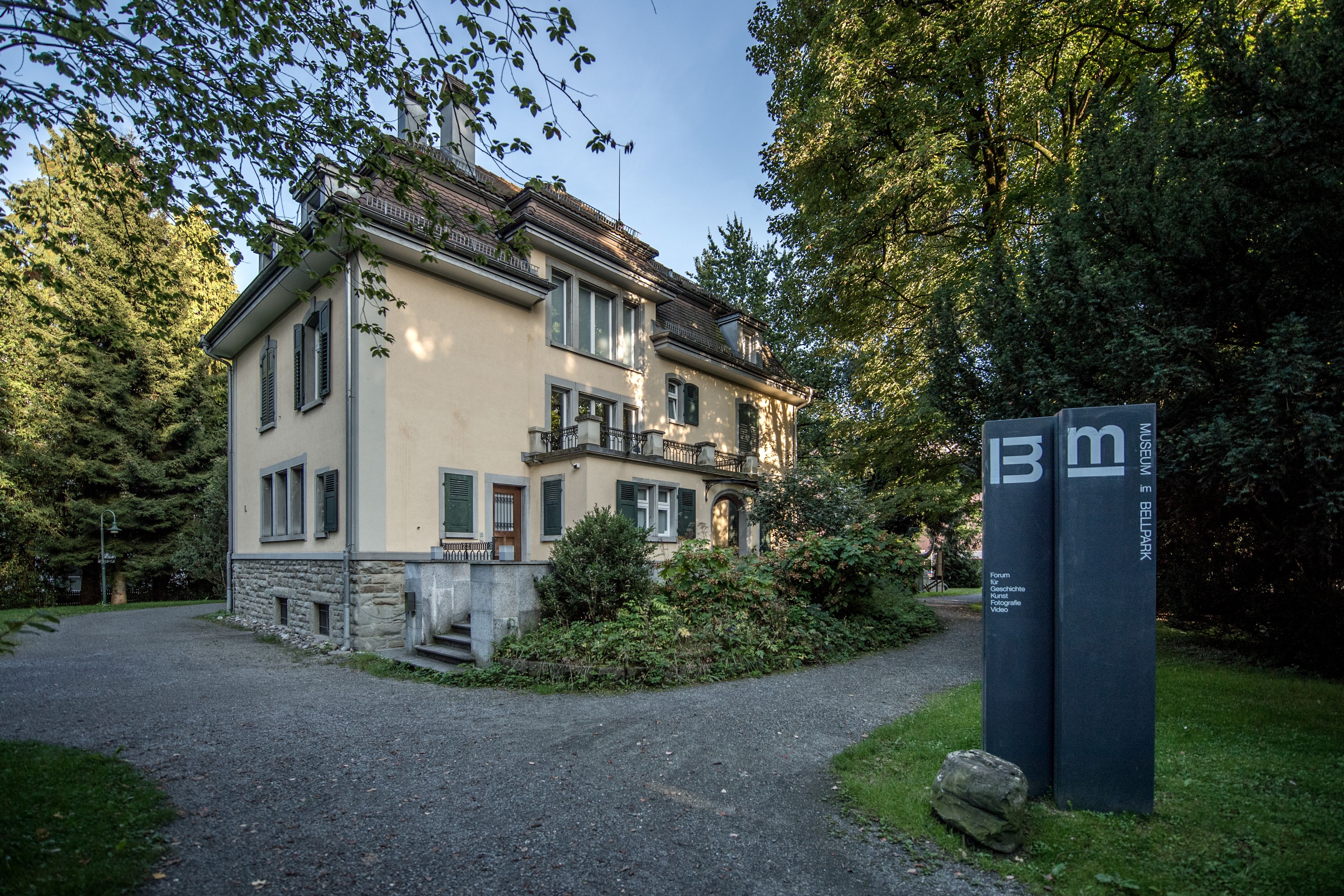 Krienser-Kulturh-user-laden-zur-Bellparknacht-Plus-