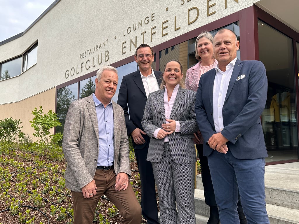 Der-Golfclub-hat-sein-neues-Clubhaus-eingeweiht-die-Regierungsr-tin-spricht-vom-starken-Zeichen-
