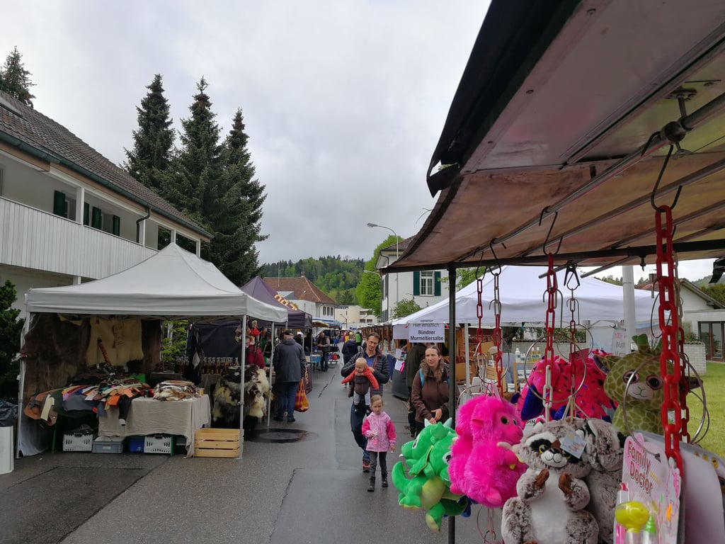 Nur-noch-halb-so-viele-Marktst-nde-Gemeinderat-sieht-sich-zum-Handeln-gezwungen