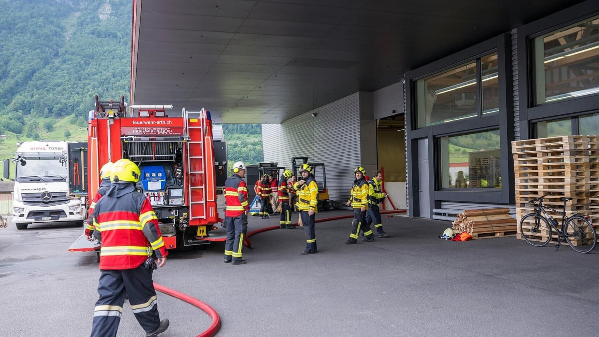 Oberarth: Brand bei Riwag Oberarth: Brand bei Riwag
