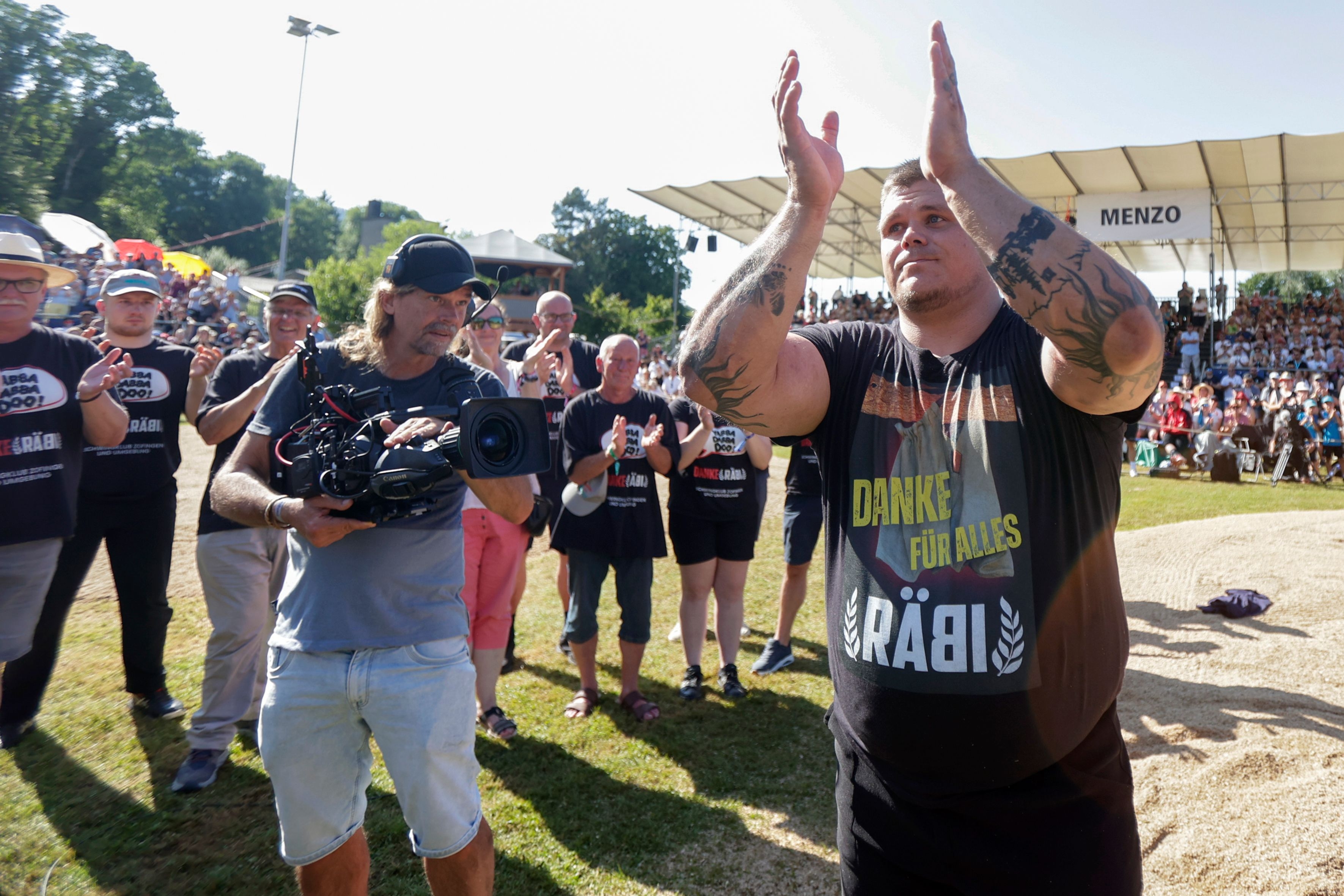 Am-liebsten-w-rden-ihn-alle-umarmen-Publikumsliebling-Patrick-R-bmatter-sagt-Adieu