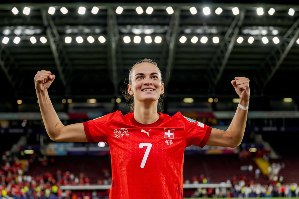 Riola Xhemaili: Wer ist die Frau, die die Schweiz in den Viertelfinal schoss?