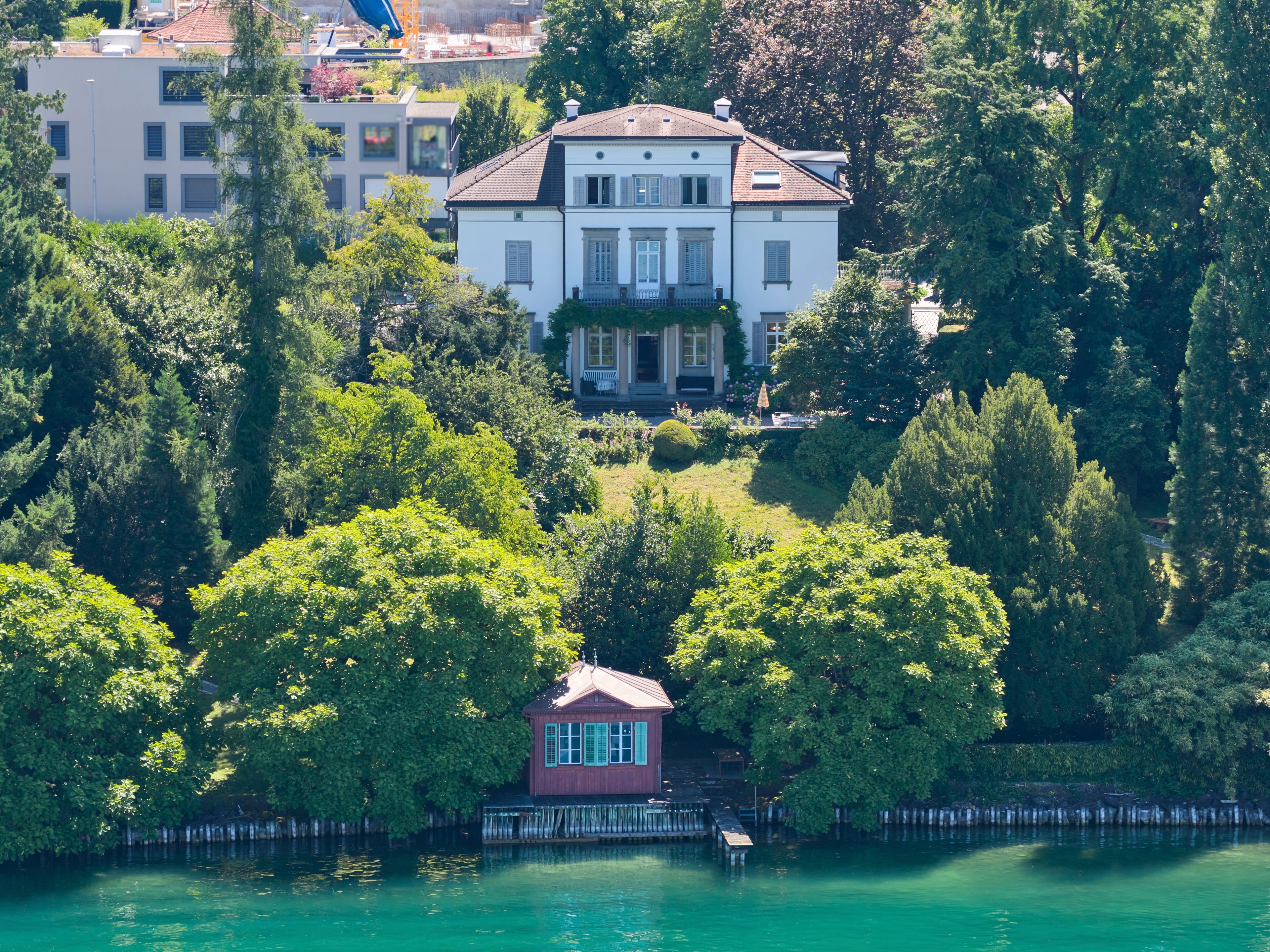 Exklusive-Bilder-vom-gr-ssten-privaten-Seegrundst-ck-der-Stadt-Zug