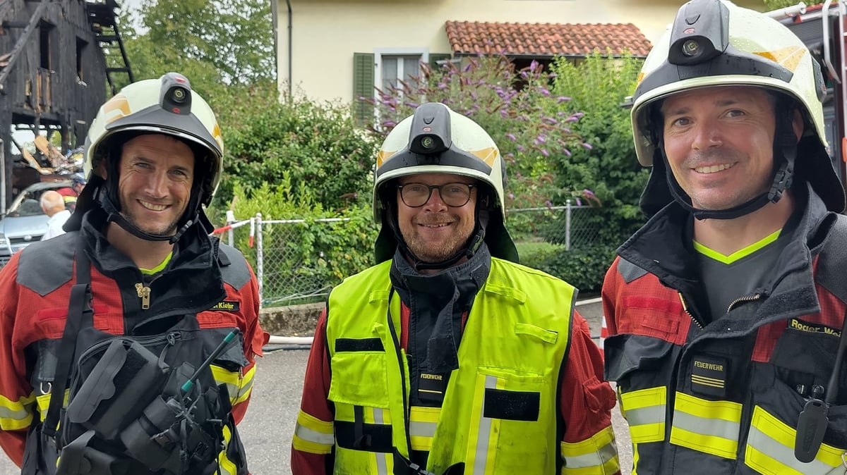 Brand in Uezwil: Feuerwehr konnte nur Nachbarhäuser retten Brand in Uezwil: Feuerwehr konnte nur Nachbarhäuser retten