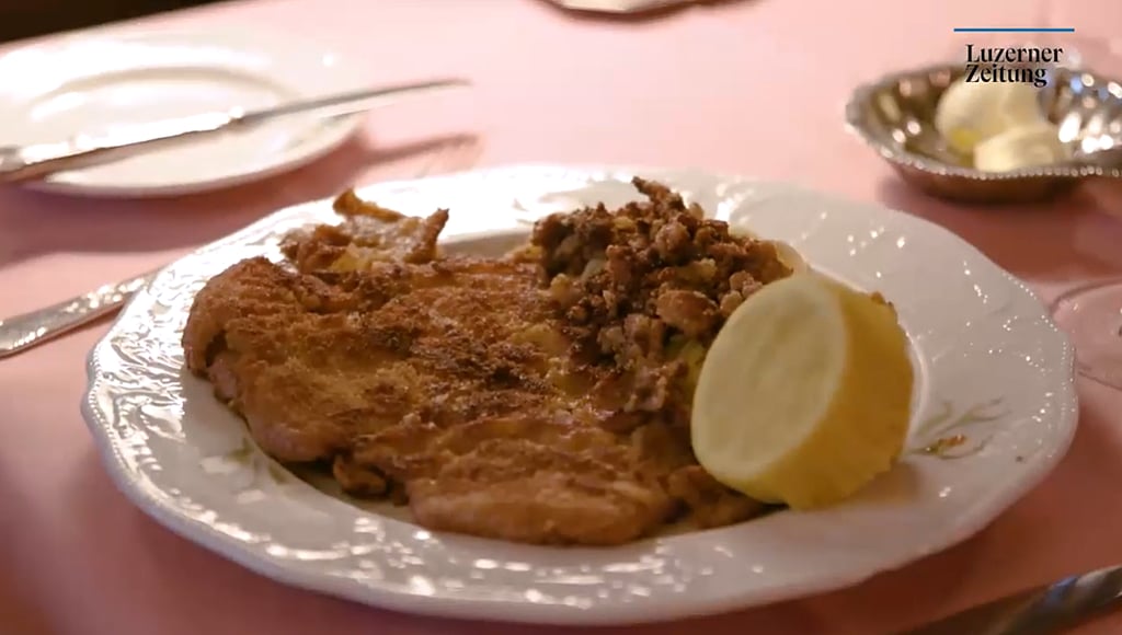So gelingt das legendäre Wiener Schnitzel aus dem «Old Swiss House» auch daheim