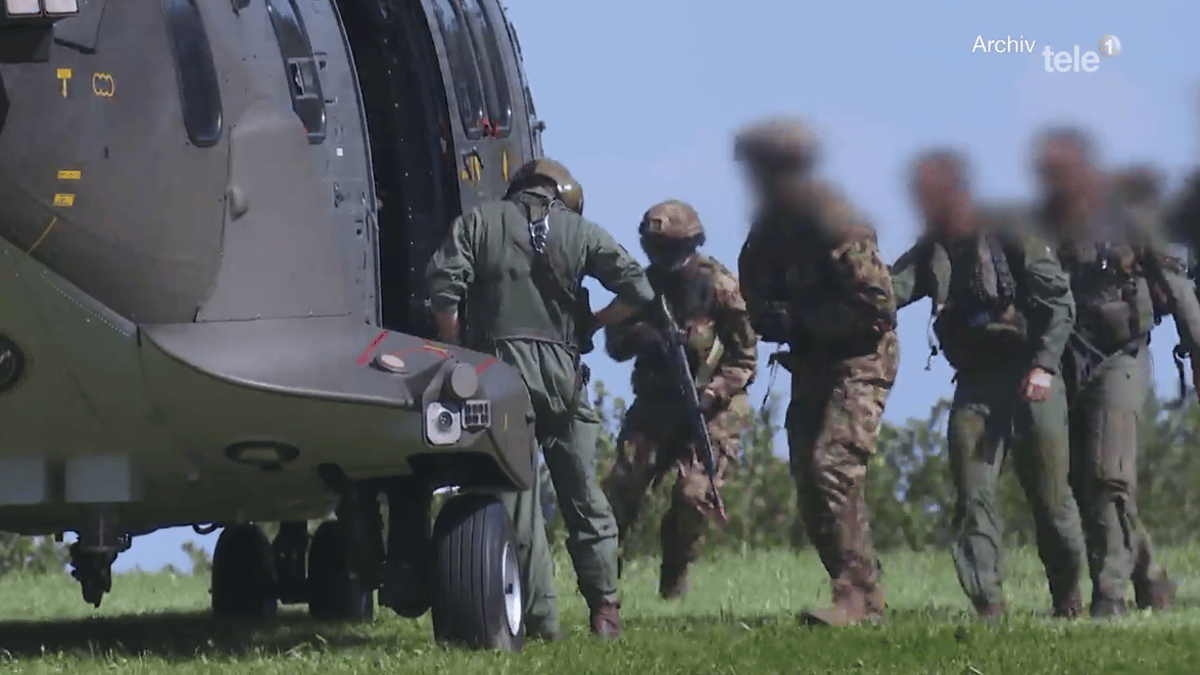 Air Force: Pilots complete survival training