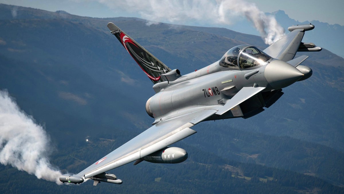 Austrian fighter jets spotted over eastern Switzerland