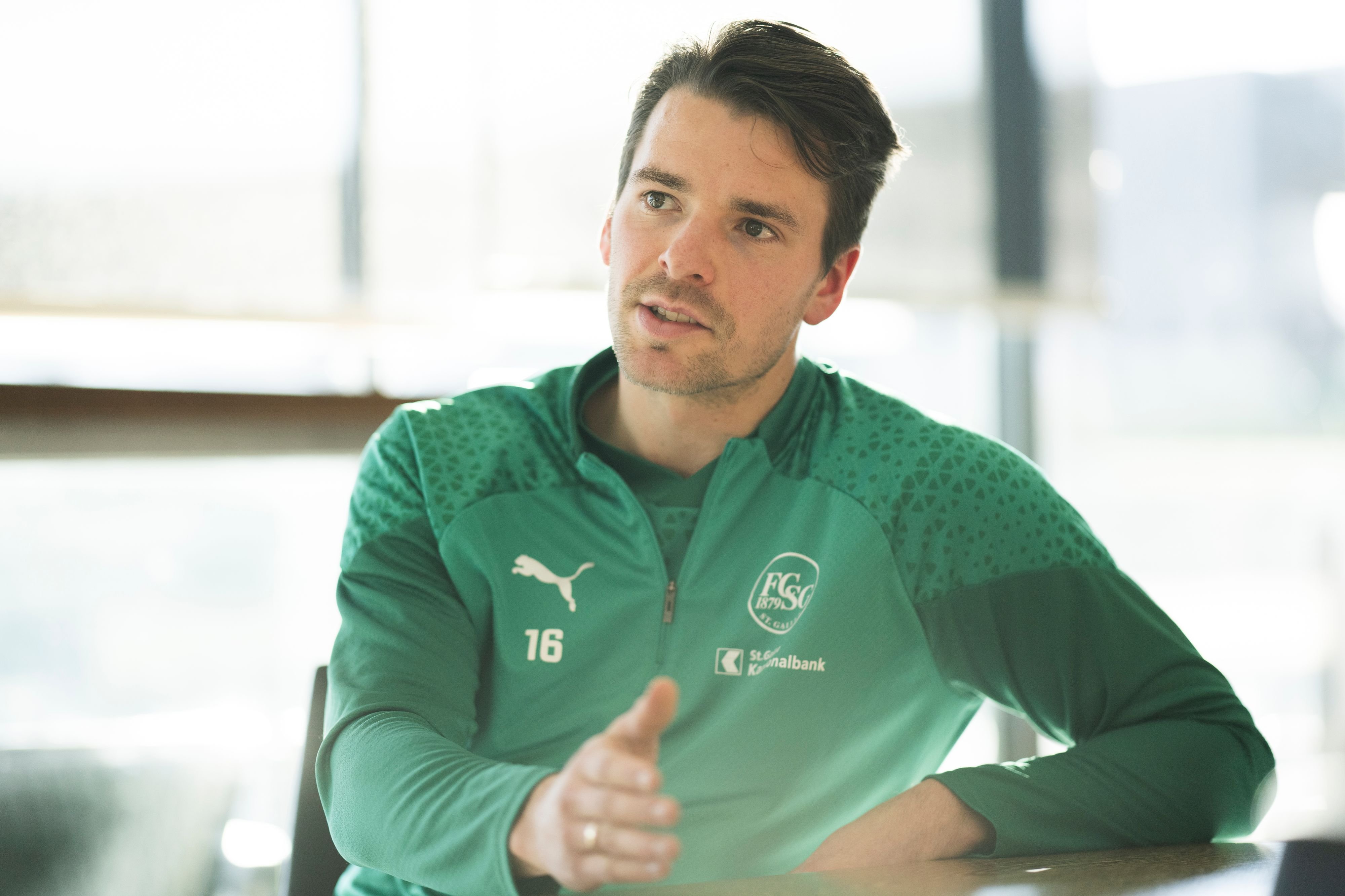 -Logisch-denken-wir-in-der-Kabine-auch-an-einen-m-glichen-Titel-Lukas-G-rtler-vor-dem-Start-in-die-zweite-Saisonh-lfte