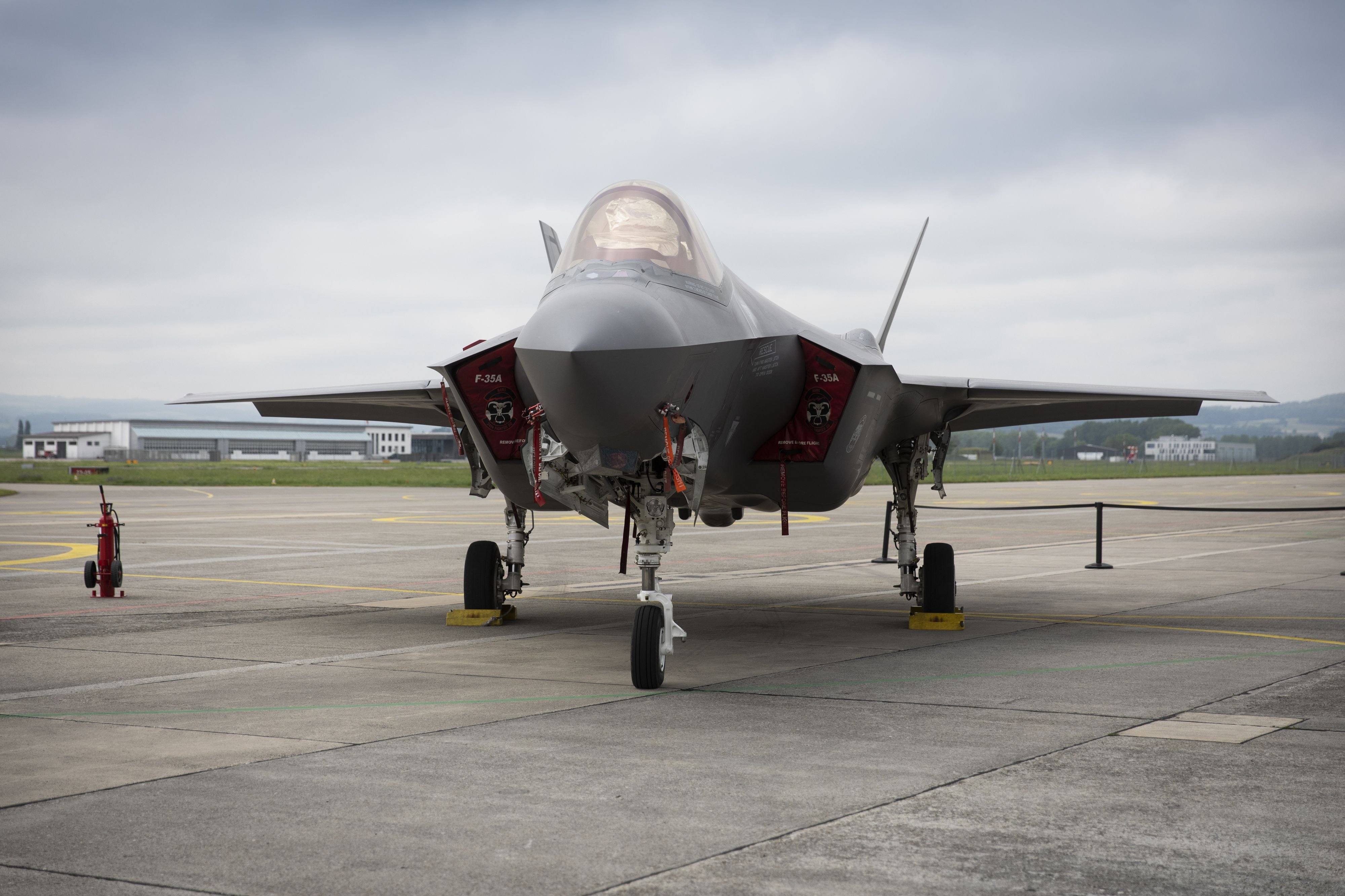 Weitere-Mehrkosten-beim-F-35-daf-r-soll-er-f-r-H-rproben-in-die-Schweiz-fliegen