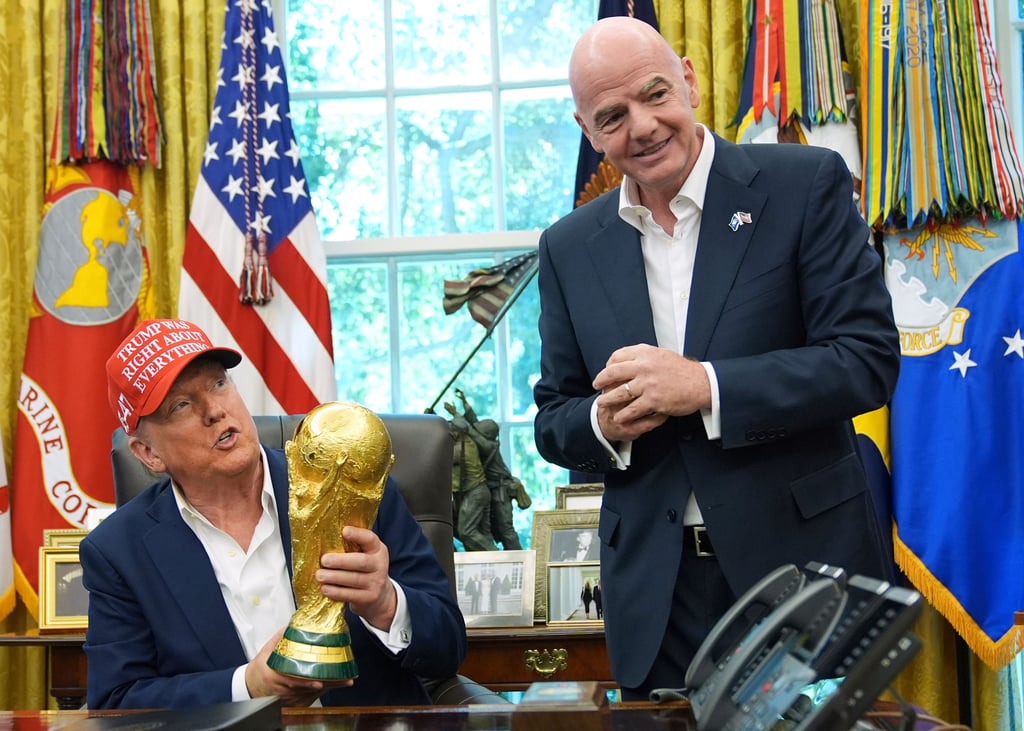 Wirbel um den WM-Pokal: Steht das Original bei Donald Trump im Oval Office?