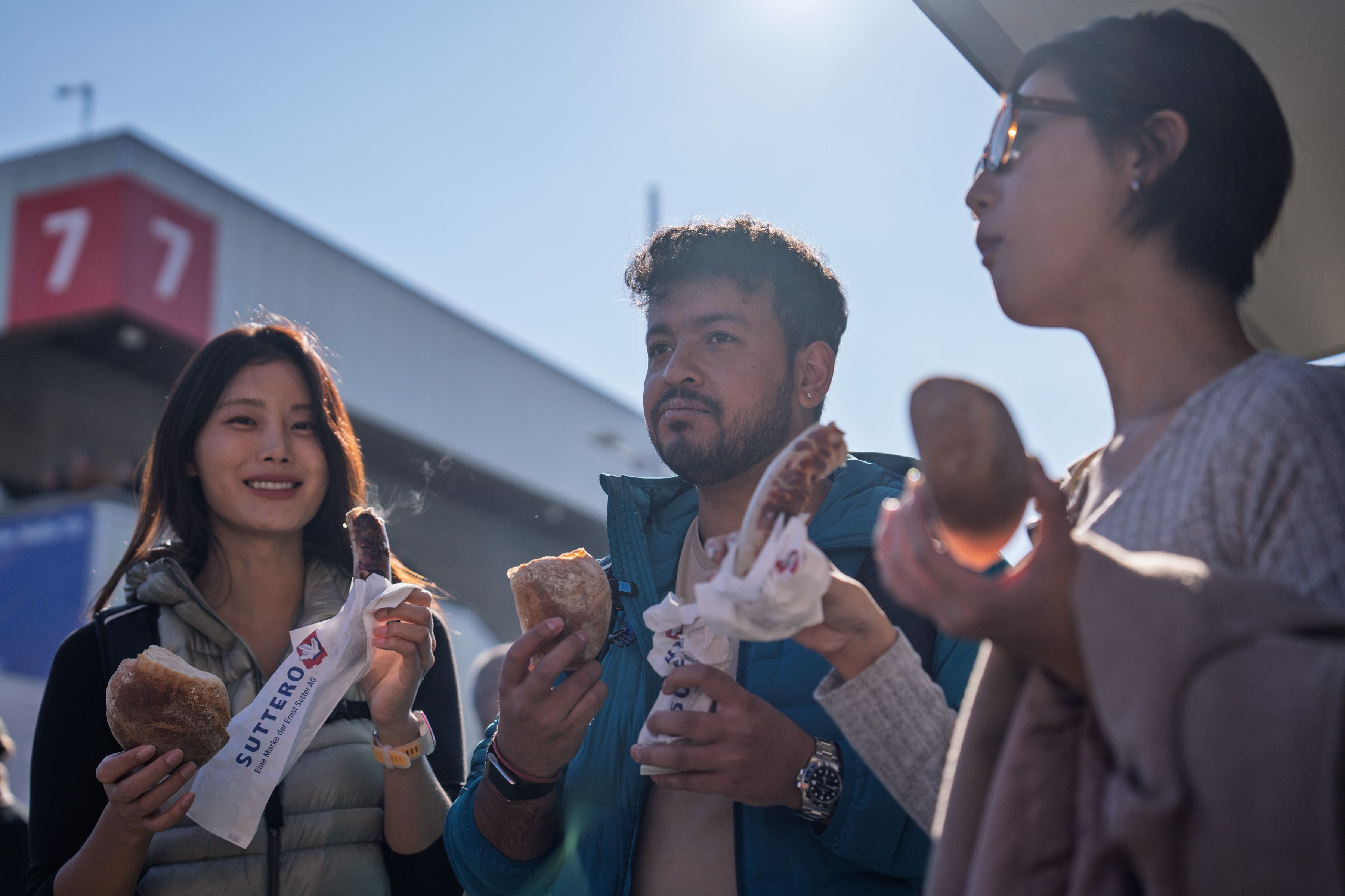 -Es-ist-als-w-rde-man-einen-fremdsprachigen-Film-schauen-aber-ohne-Untertitel-So-erlebte-ein-indischer-YouTube-Star-die-Olma