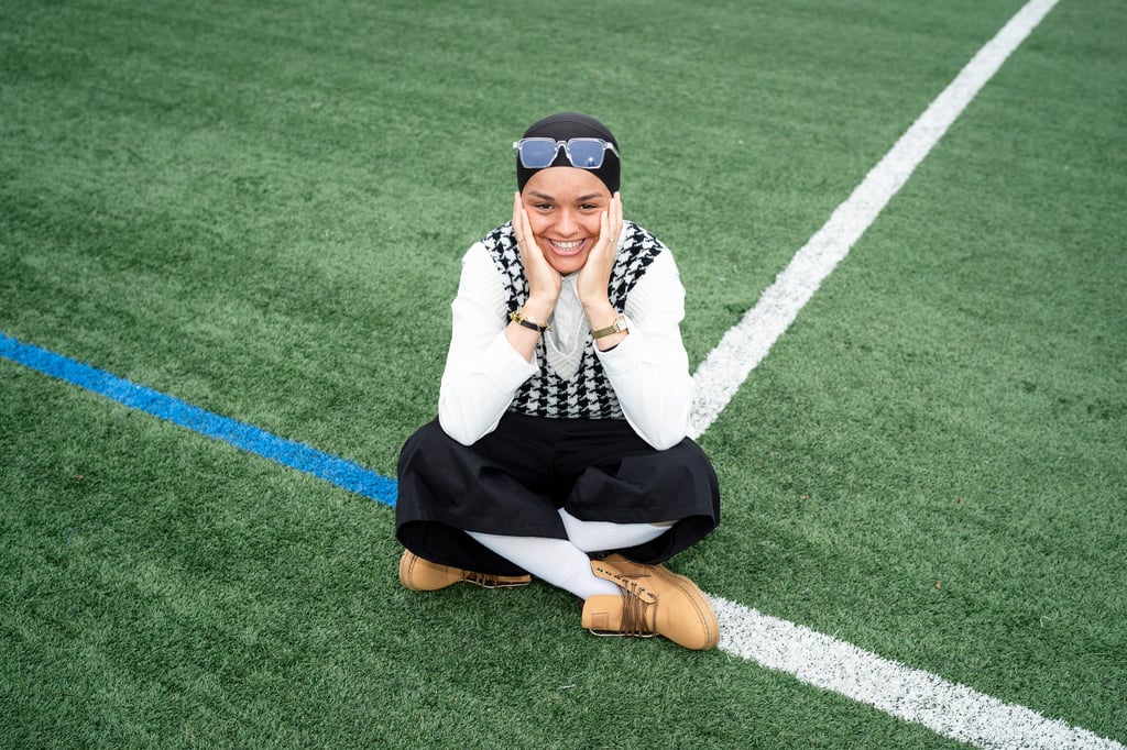 Imane Touriss bricht Tabus: Sie ist die erste Fussballerin in der Schweiz, die mit Kopftuch kickt