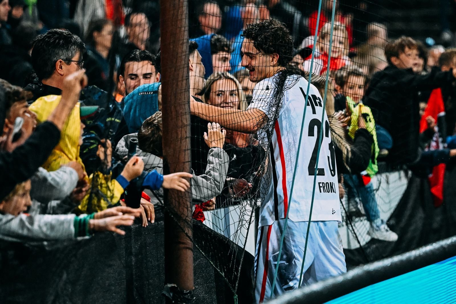 Mit-eigenem-Fanklub-und-dem-Traum-vom-WM-Ticket-Darum-bl-ht-Leon-Frokaj-beim-FC-Aarau-auf