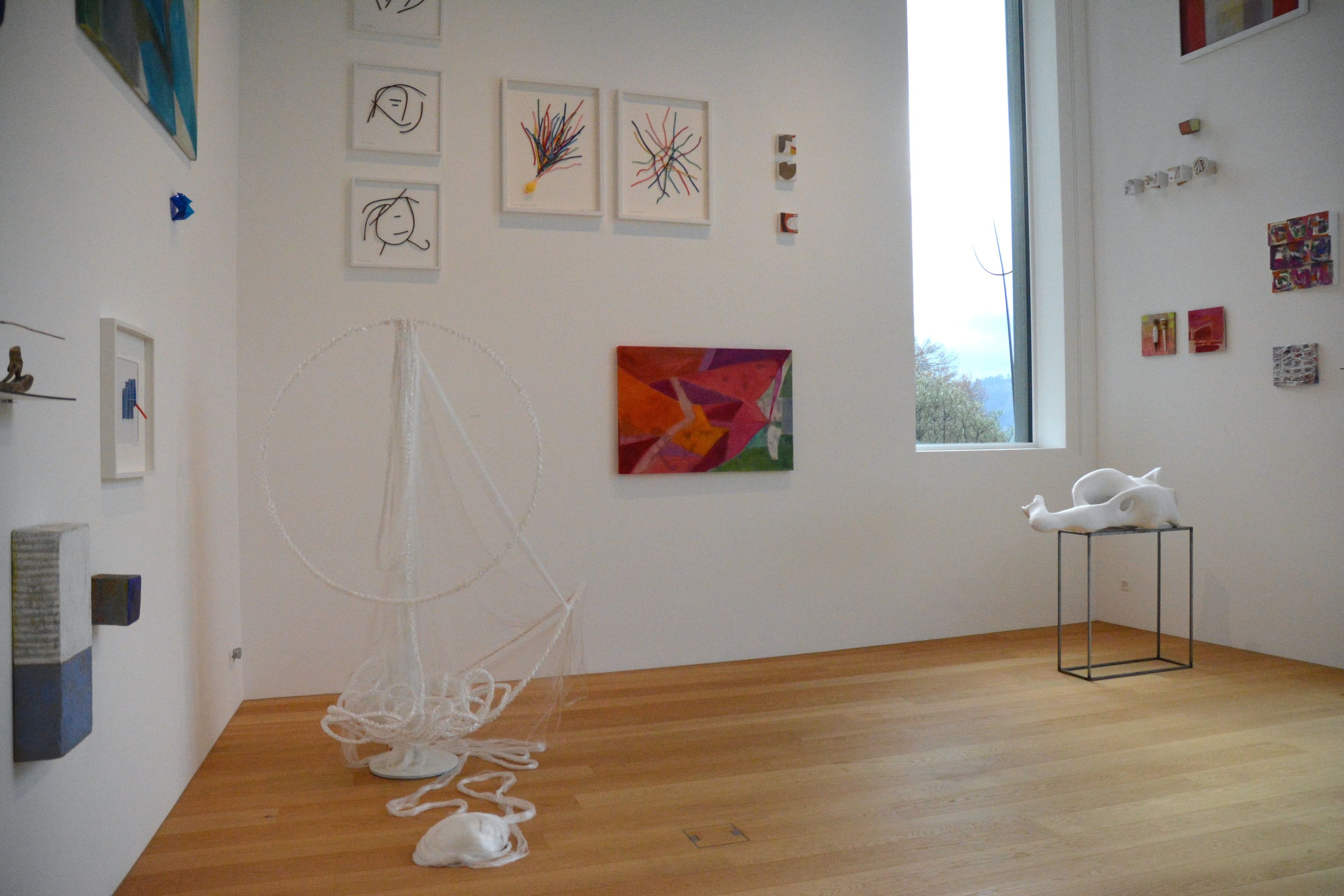 Zwischen-Bronze-Netzen-und-Neptungr-sern-Ein-Besuch-im-Atelierhaus-Tolle-Art-Weise-in-Rehetobel