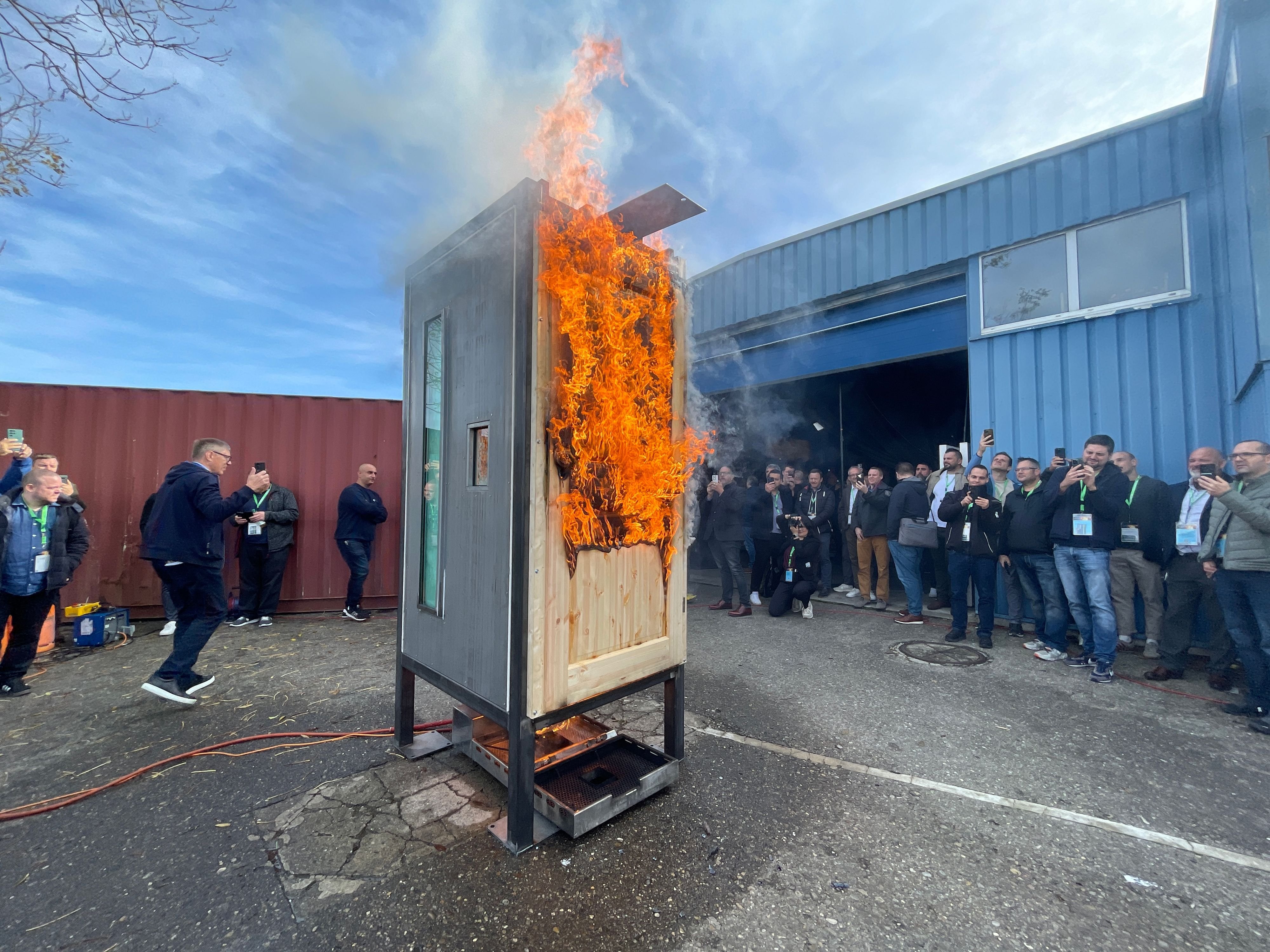 -Die-geopolitische-Lage-verlangt-nach-Sicherheit-die-Inhaber-einer-Sicherheitsfirma-organisierten-deshalb-den-Action-Day-