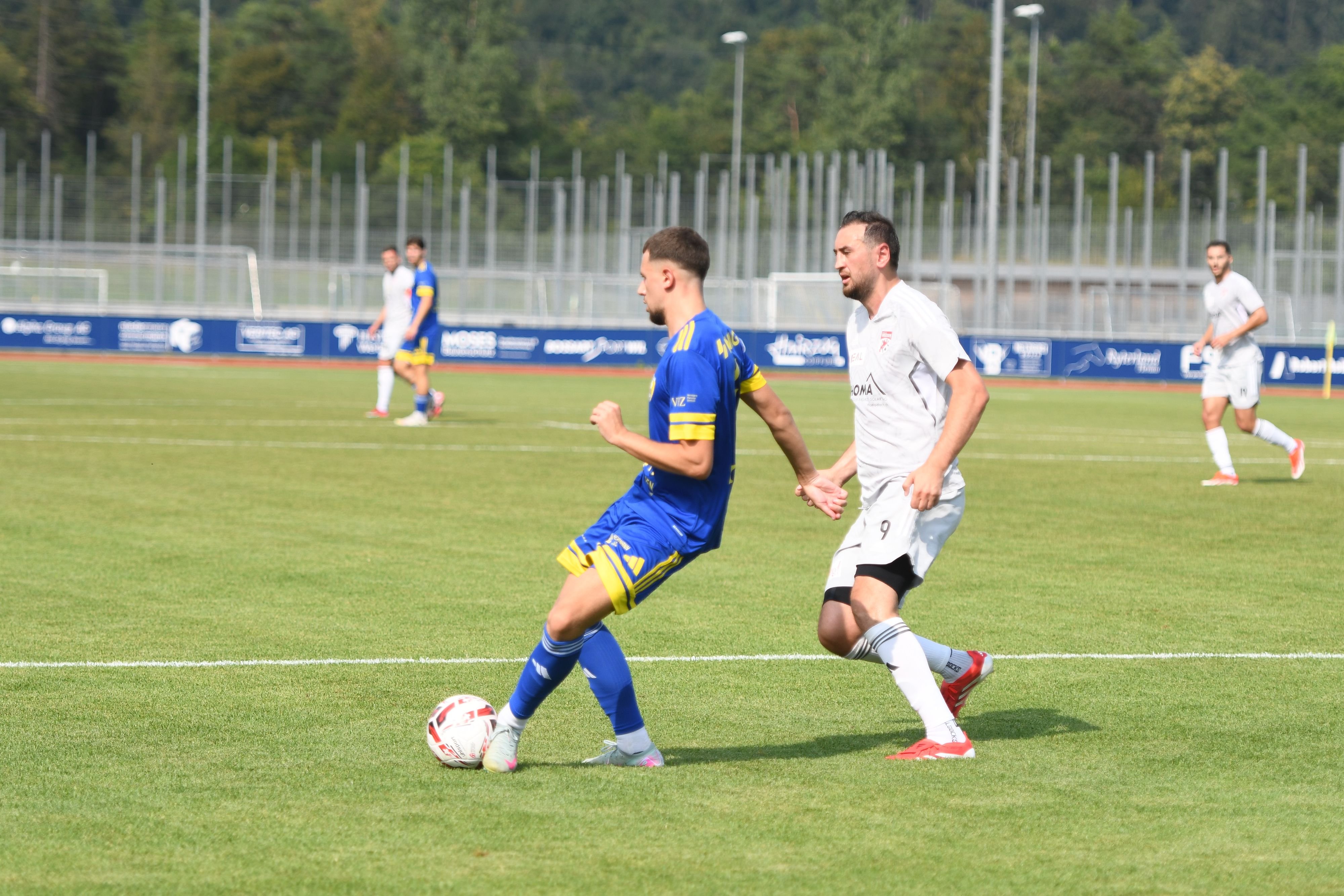 Sieg-im-Verfolgerduell-gegen-Seefeld-Der-FC-Uzwil-belegt-in-der-2-Liga-Inter-erstmals-in-dieser-Saison-einen-Podestplatz