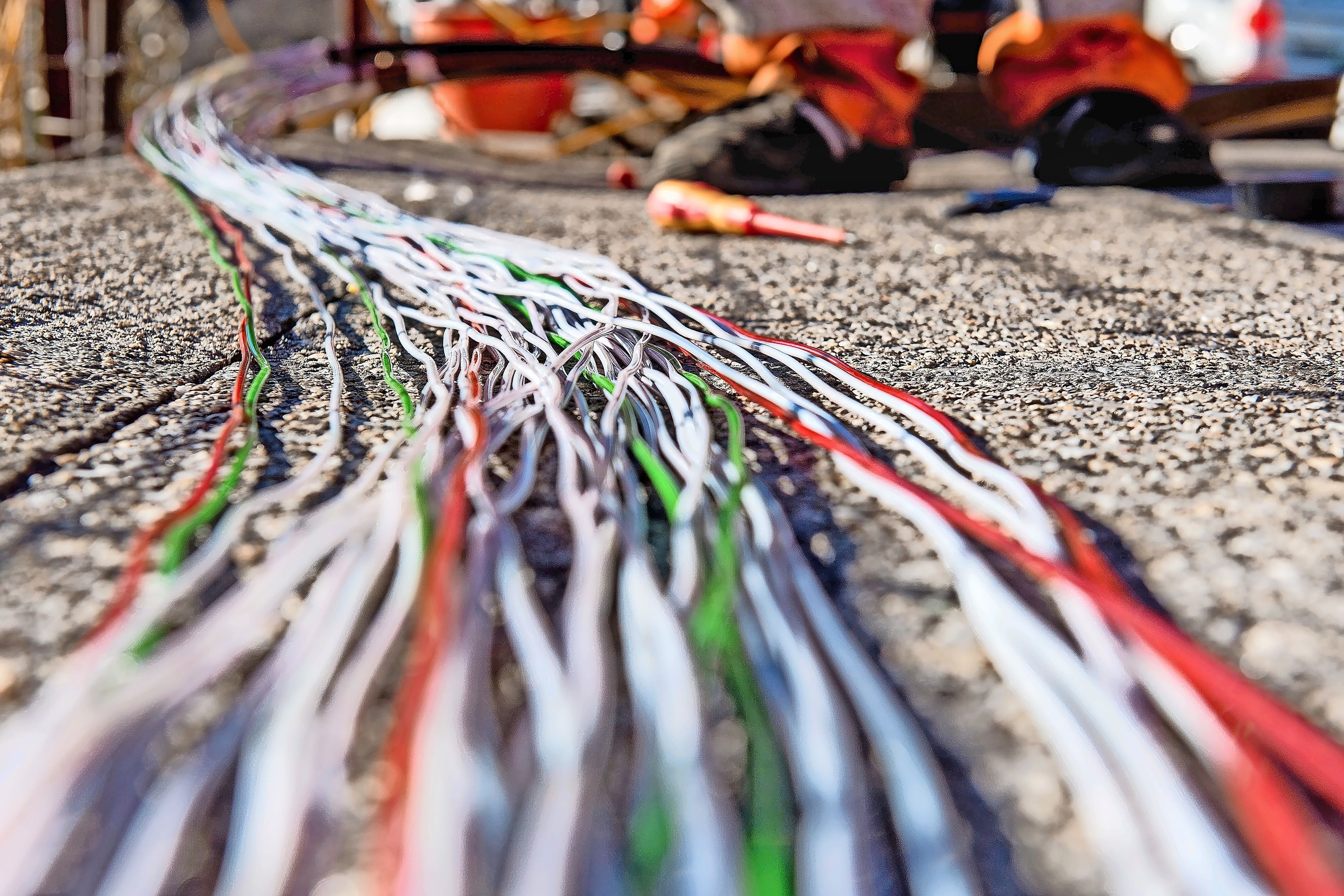 Beim-Installationsplatz-gepfuscht-Verantwortlicher-f-r-Glasfaser-Bauarbeiten-verurteilt