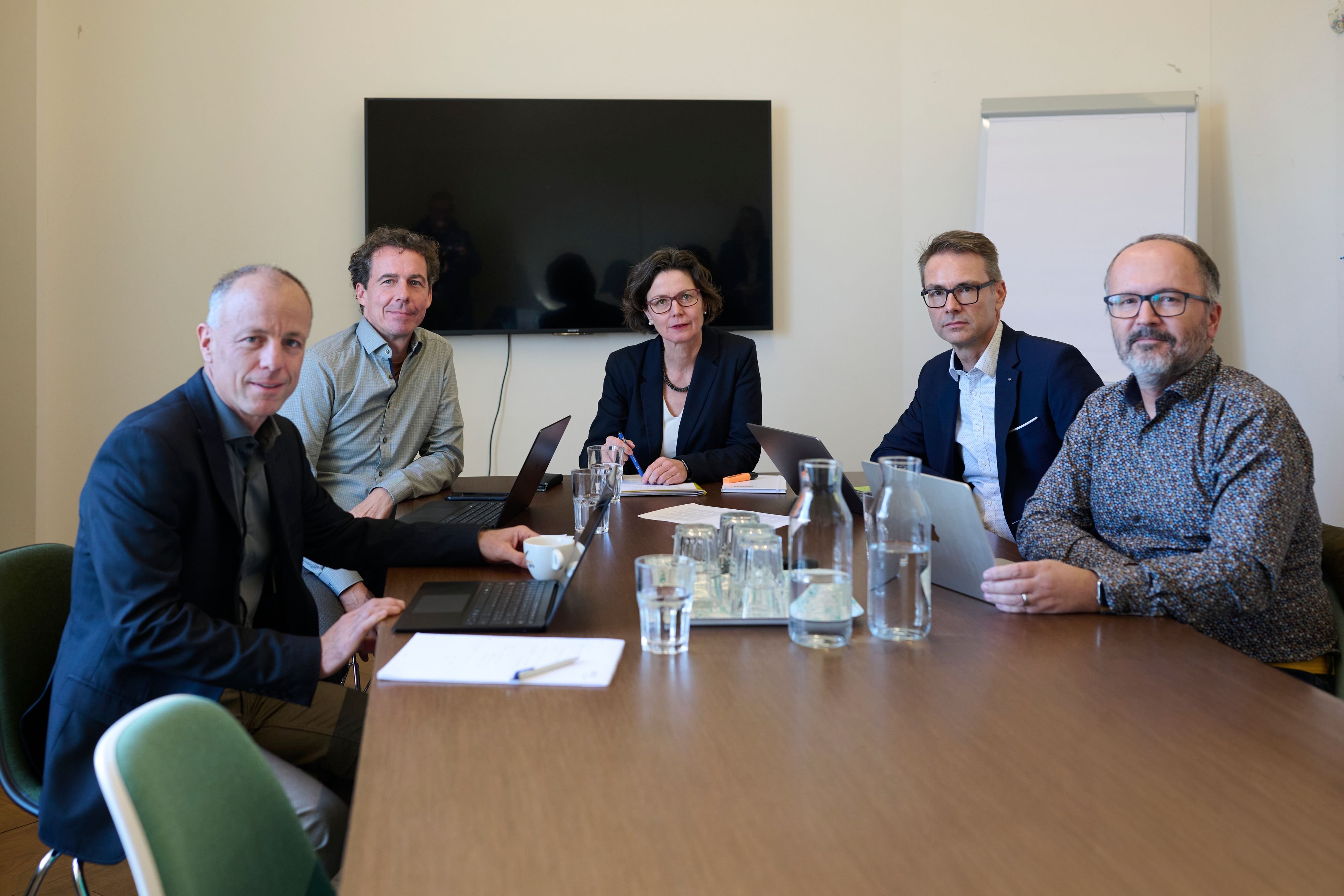 Solothurner-Regionalverkehr-setzt-auf-Busse-von-Daimler-Die-Firma-Hess-geht-wieder-leer-aus