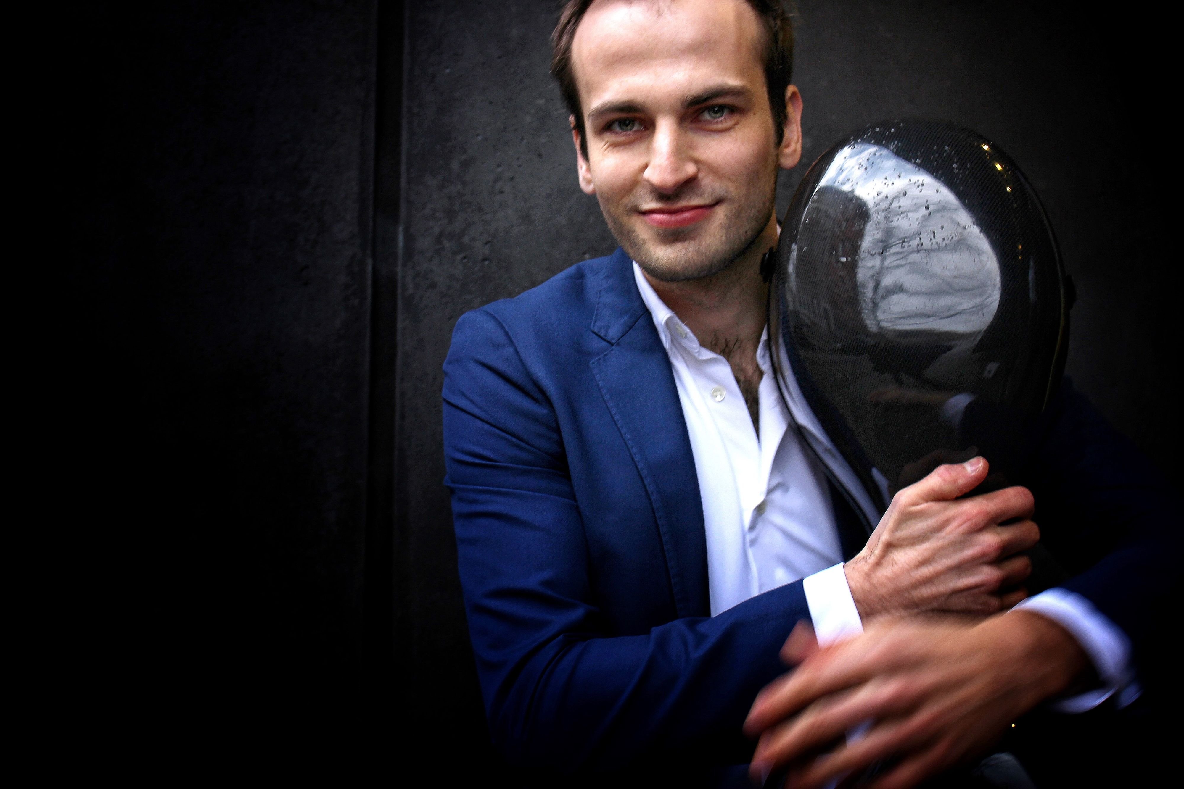 Von-Niederlenz-bis-Berlin-Der-Cellist-Christoph-Crois-wagt-sich-an-den-Solopart-des-virtuosen-Gran-Concerto-