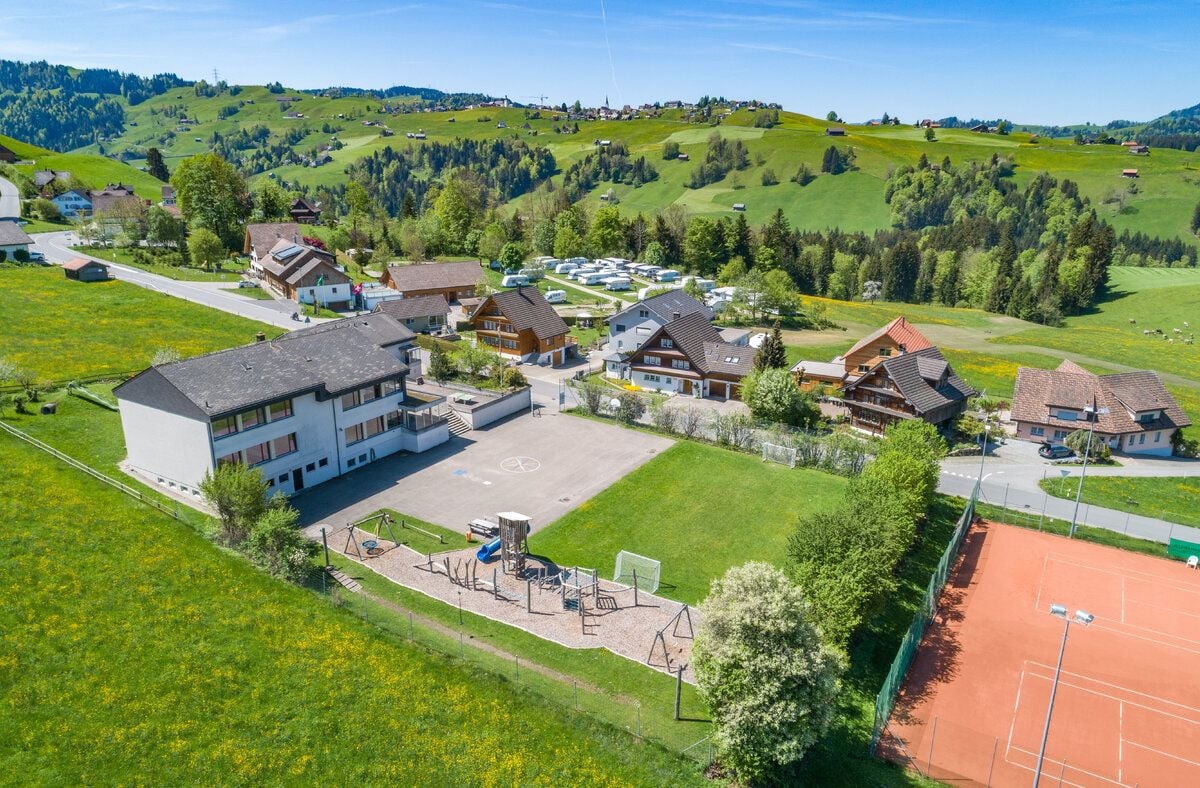 schliessung-ausgesetzt-b-chli-beh-lt-seine-schule-vorl-ufig