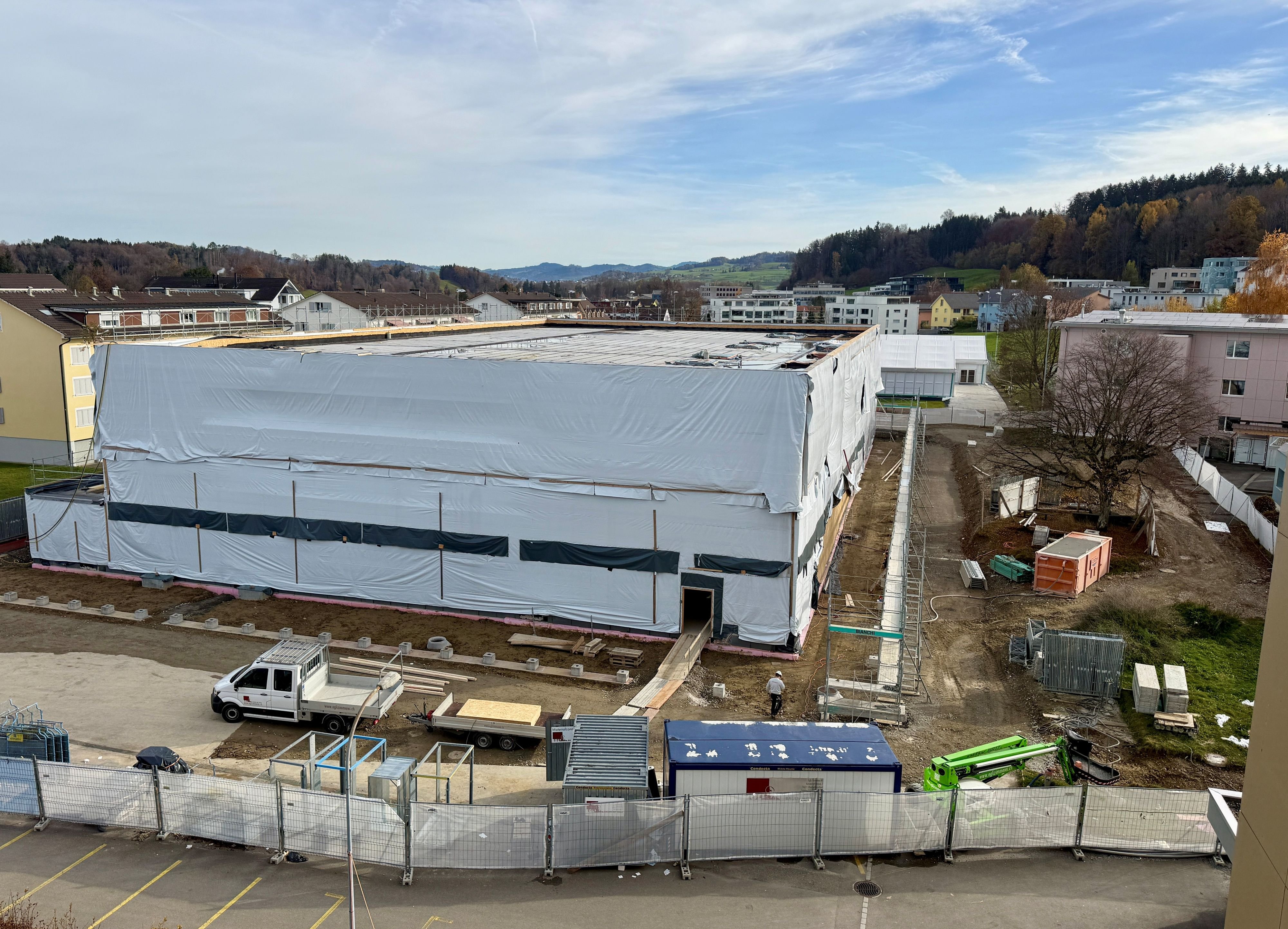 Selbst-der-Abbruch-des-Rohbaus-ist-m-glich-Wie-es-nach-dem-Baustopp-bei-der-Flawiler-Dreifachturnhalle-weitergeht