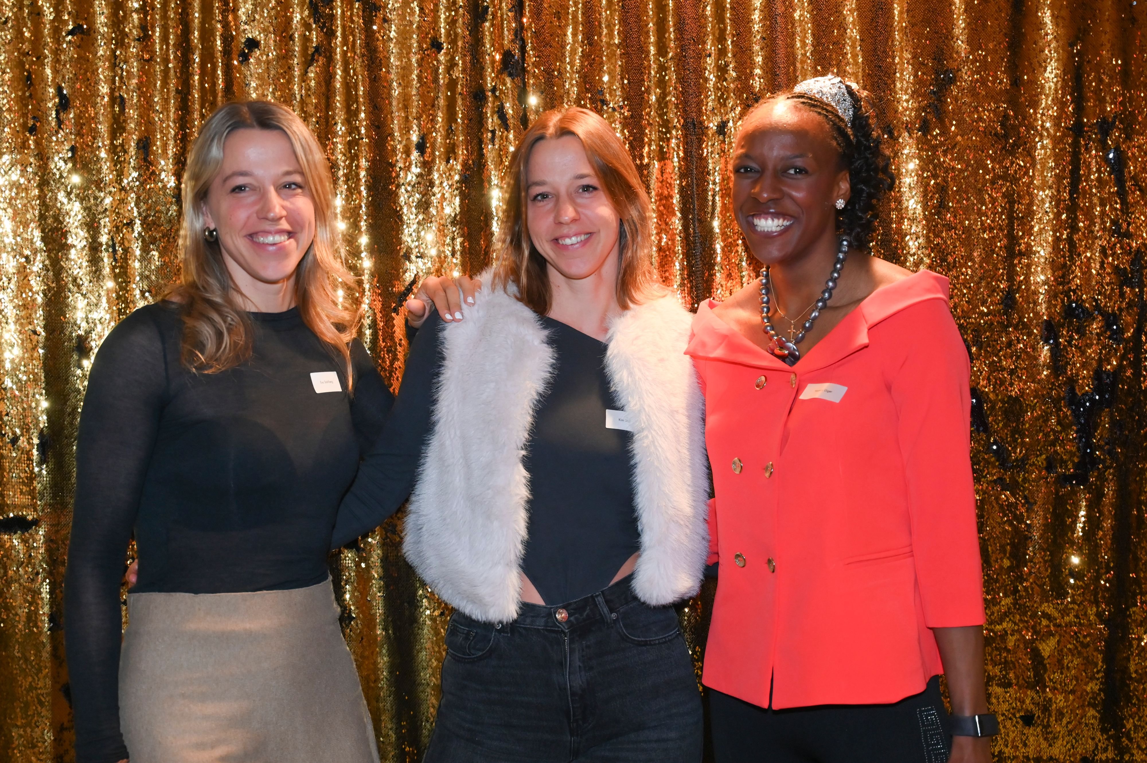 -Who-is-who-Gala-der-Thurgauer-Zeitung-Wenn-Influencerinnen-und-Schwinger-ber-die-Witze-von-Reto-Scherrer-und-Jan-Fitze-lachen