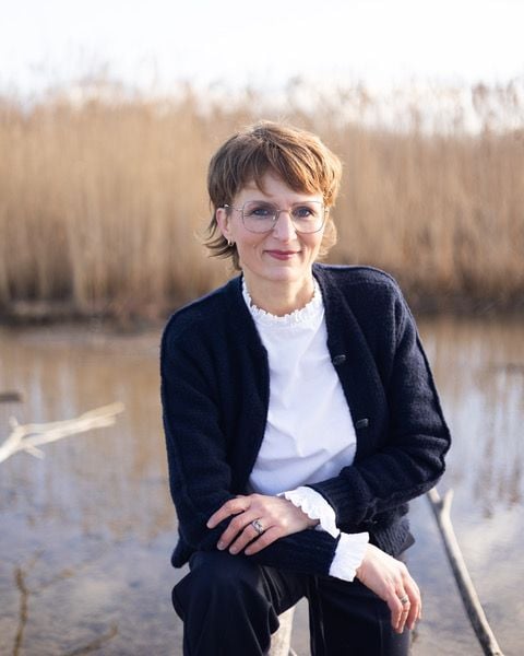 Discovering money history: Women at Brocki Gais