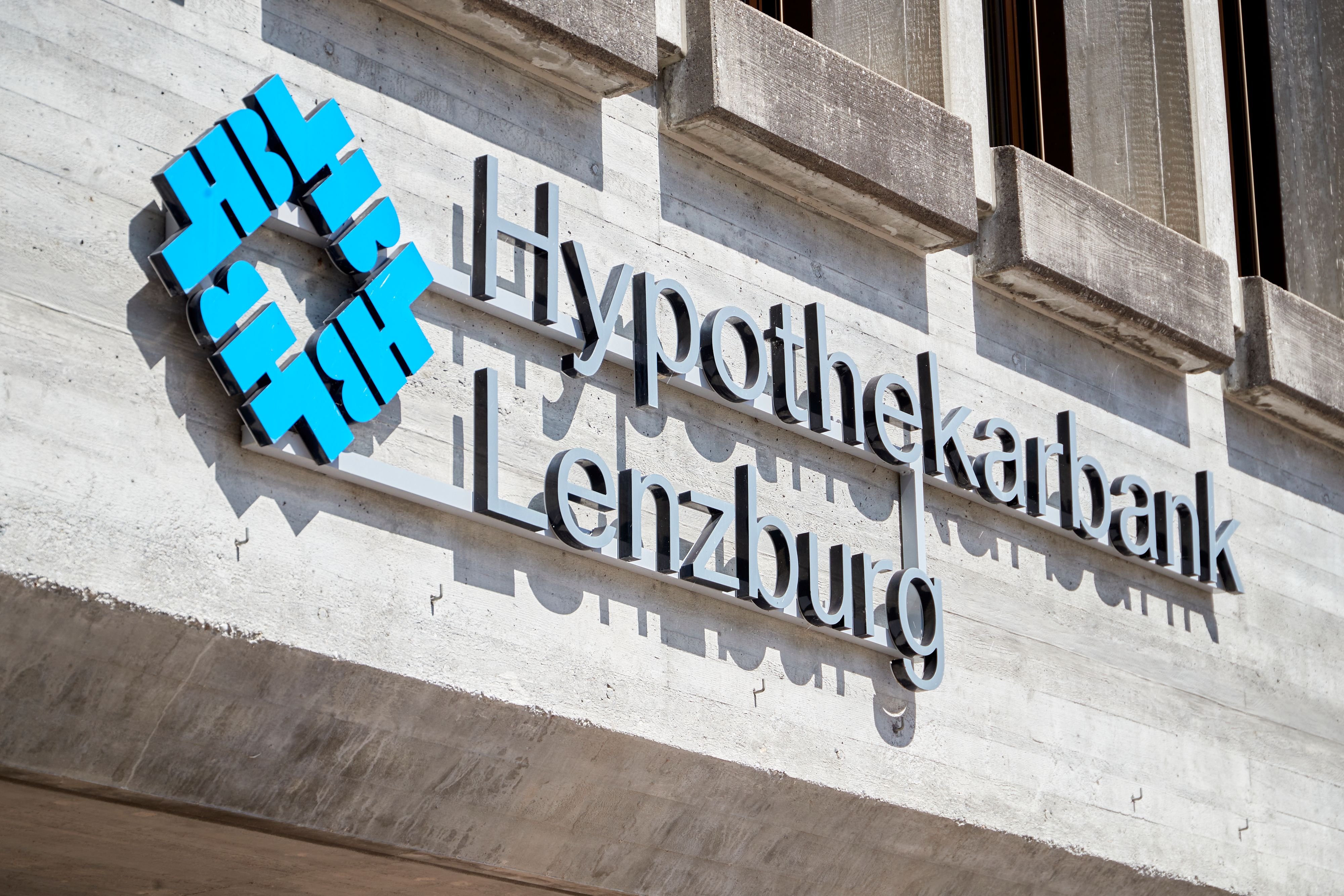 Hypothekarbank-Lenzburg-zieht-positive-Bilanz-verschreibt-sich-aber-eine-Fitnesskur