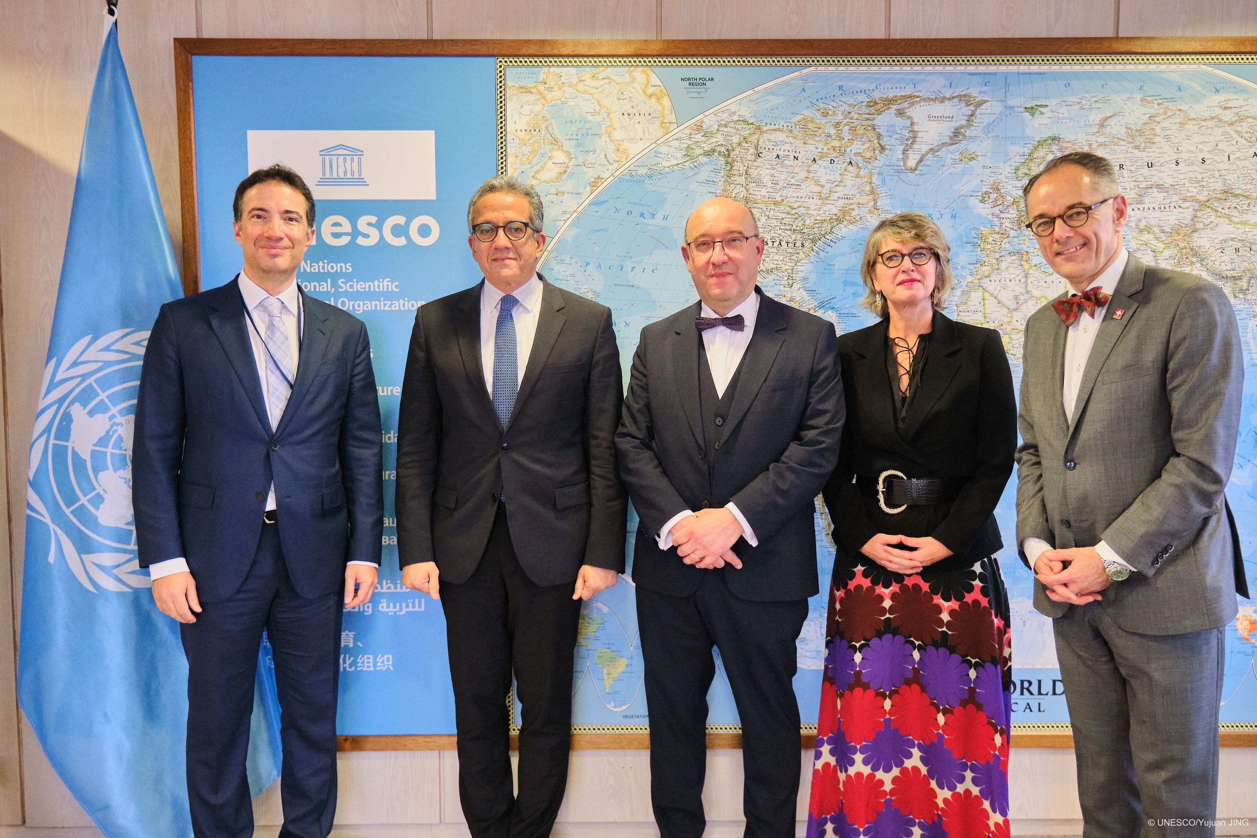 Yodeling: Tinner and Caroni travel to UNESCO in Paris