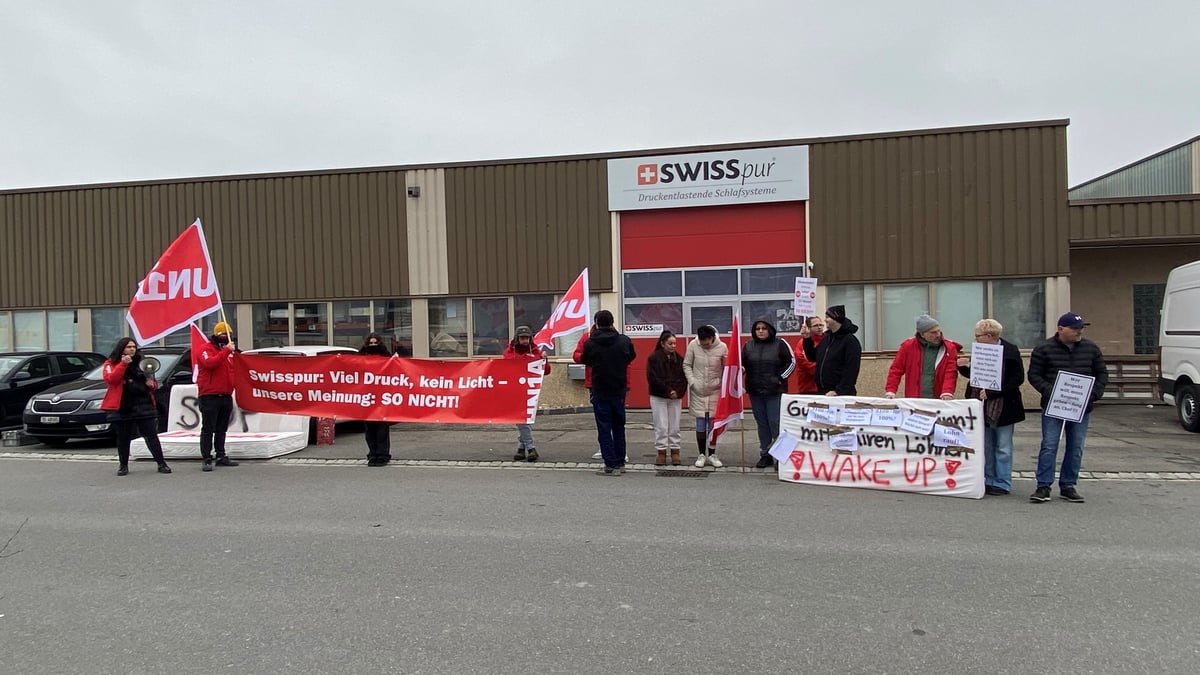 Swisspur: Employees protest against wages and layoffs