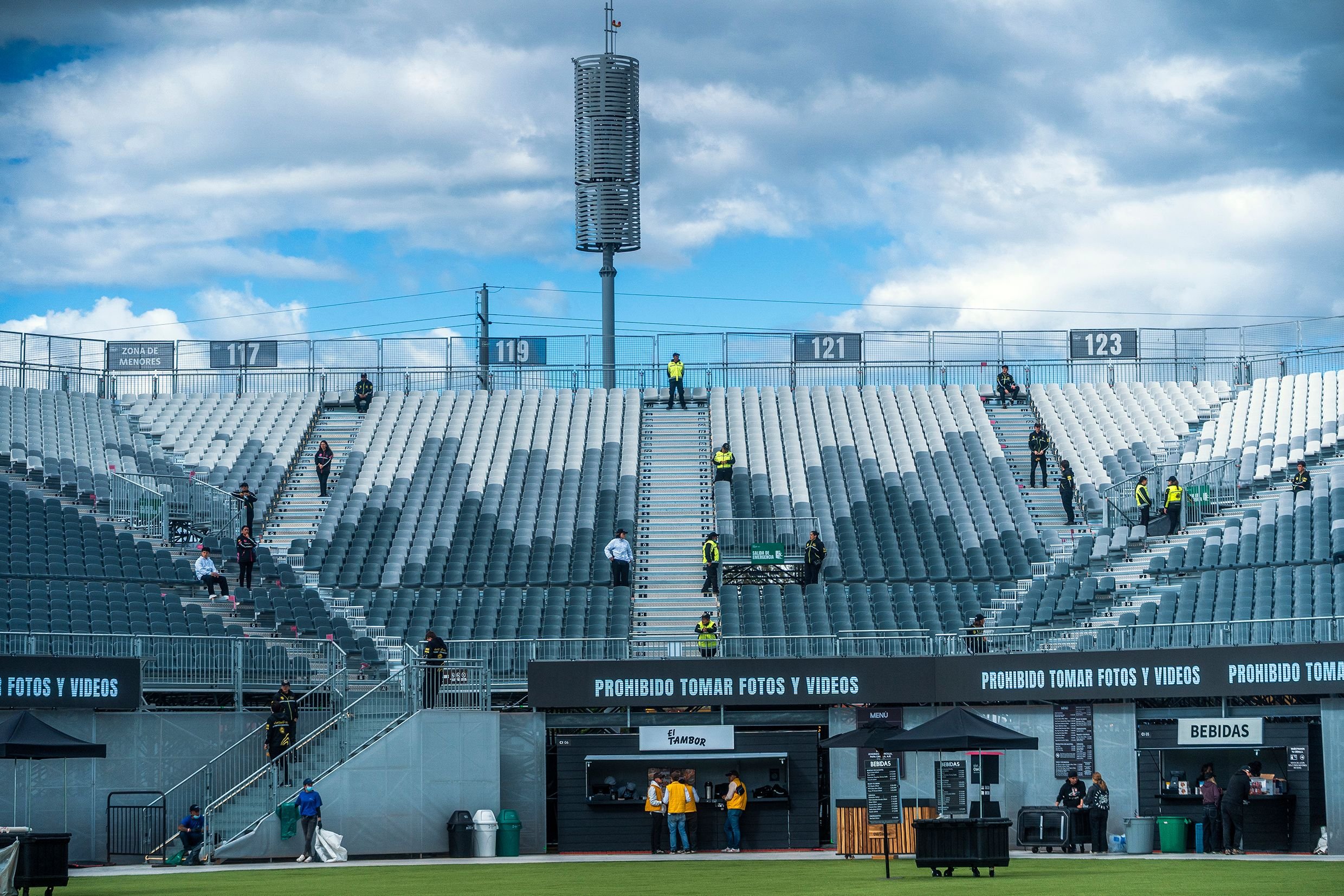 Thurgauer-Ingenieurskunst-f-r-kolumbianische-Musikfans-N-ssli-H-ttwilen-baut-Konzertarena-in-Bogot-