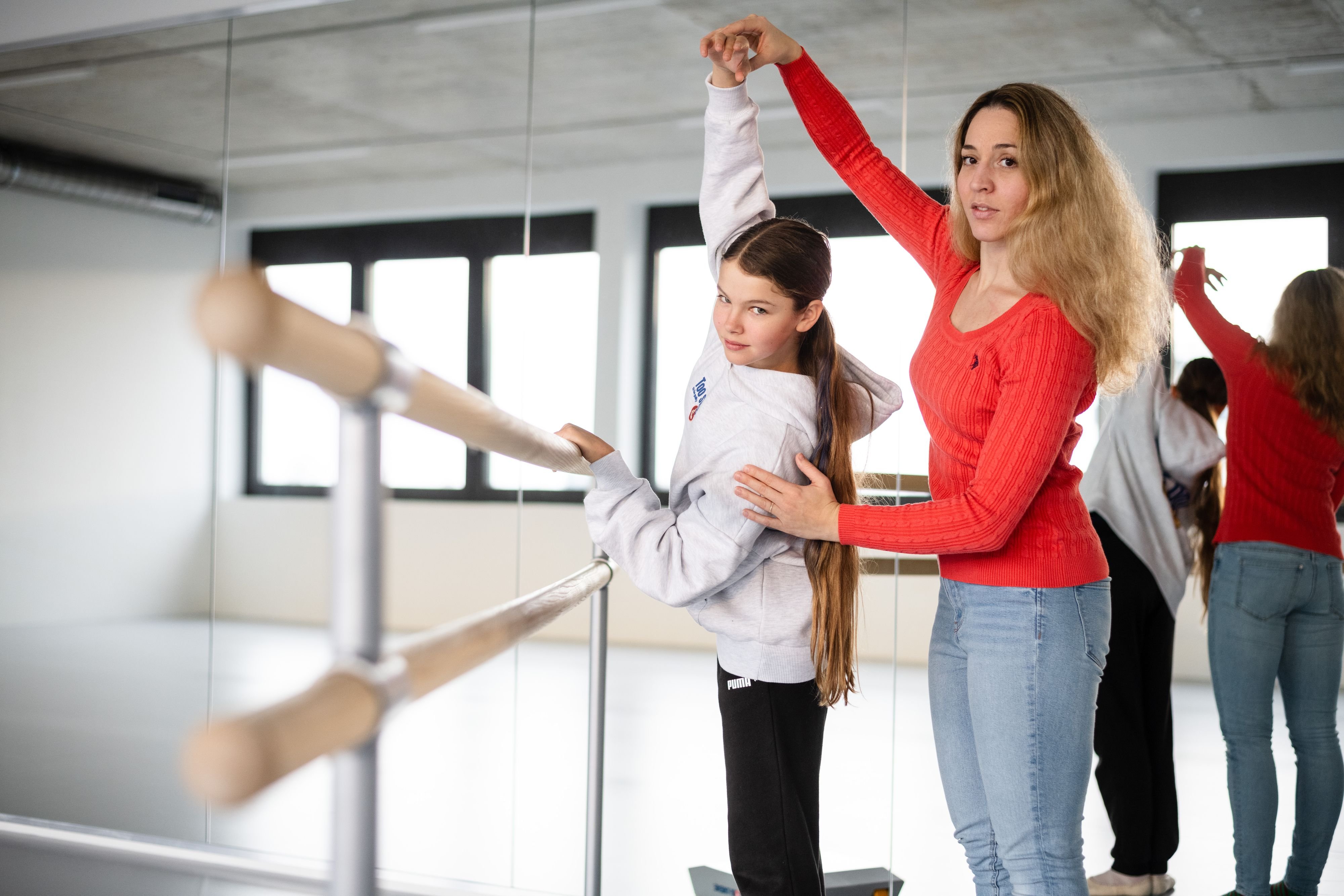 W-chentlich-17-Stunden-Balletttraining-Wie-eine-13-J-hrige-in-der-Ballett-und-Fitness-GmbH-in-Frauenfeld-auf-ihren-grossen-Traum-hinarbeitet