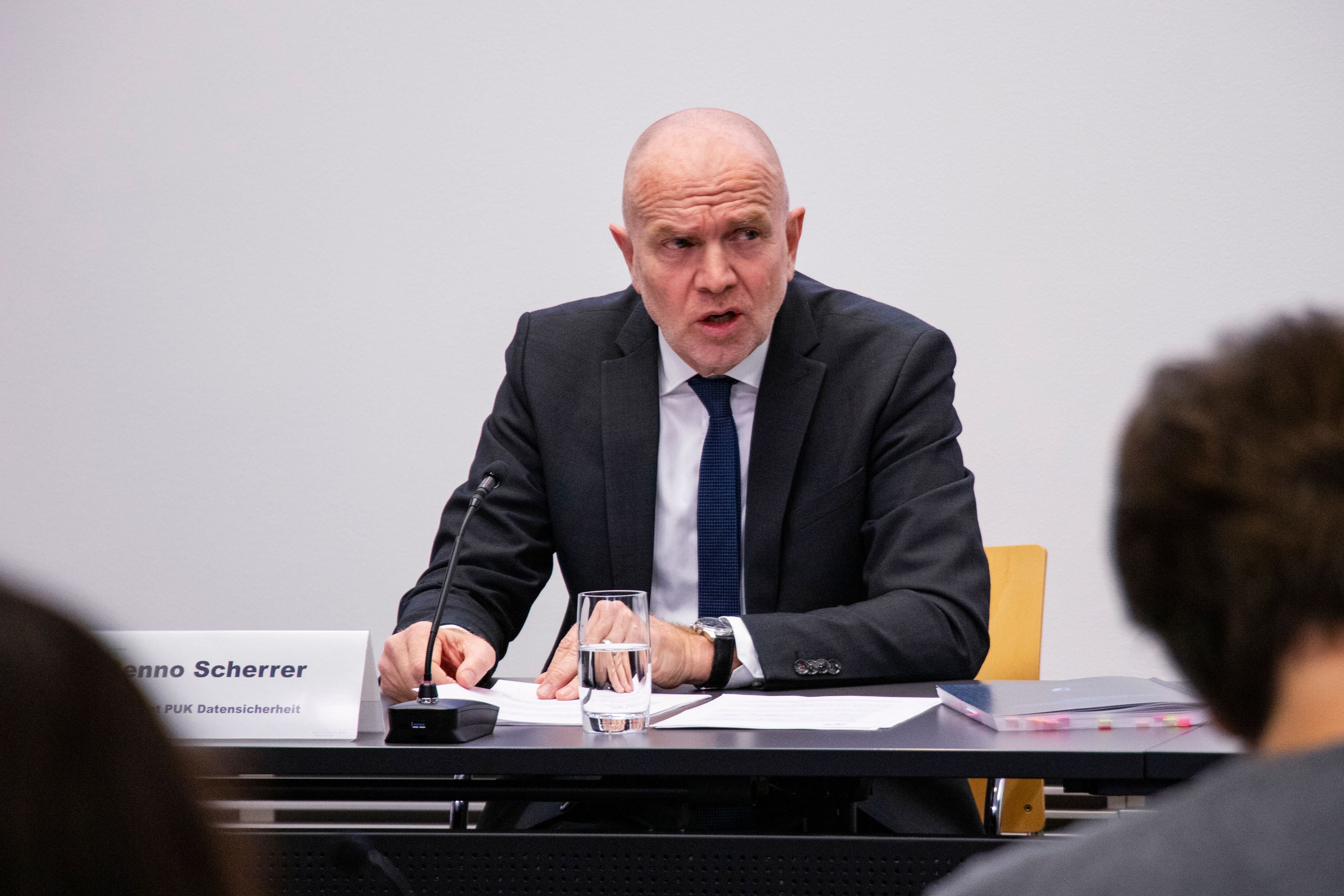 wie-konnten-sensible-daten-der-justizdirektion-ins-milieu-gelangen-ein-200-seitiger-bericht-liefert-antworten