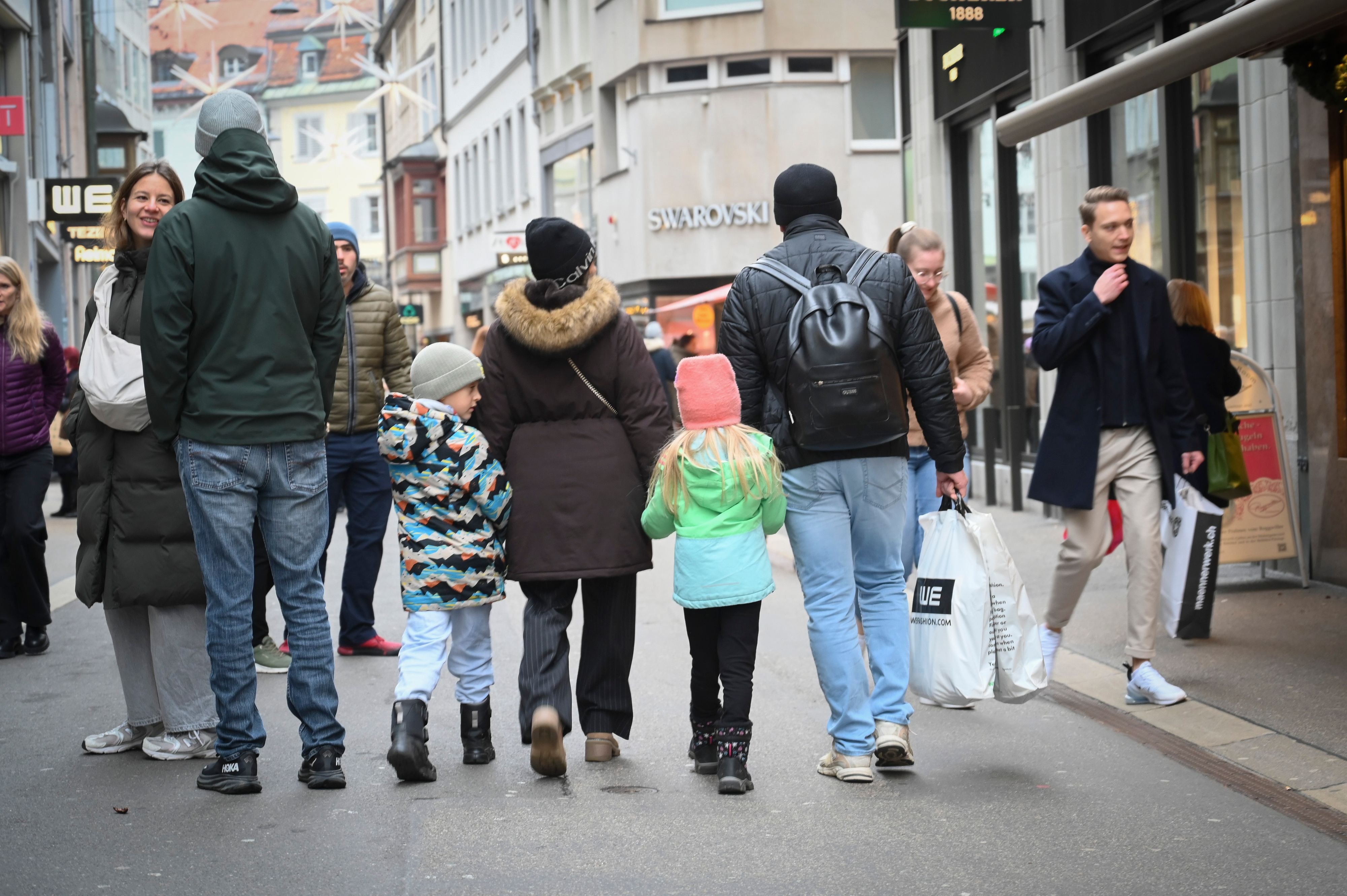 -Es-waren-viele-Menschen-unterwegs-St-Galler-Pro-City-Pr-sident-zeigt-sich-mit-dem-ersten-Sonntagsverkauf-im-Advent-zufrieden
