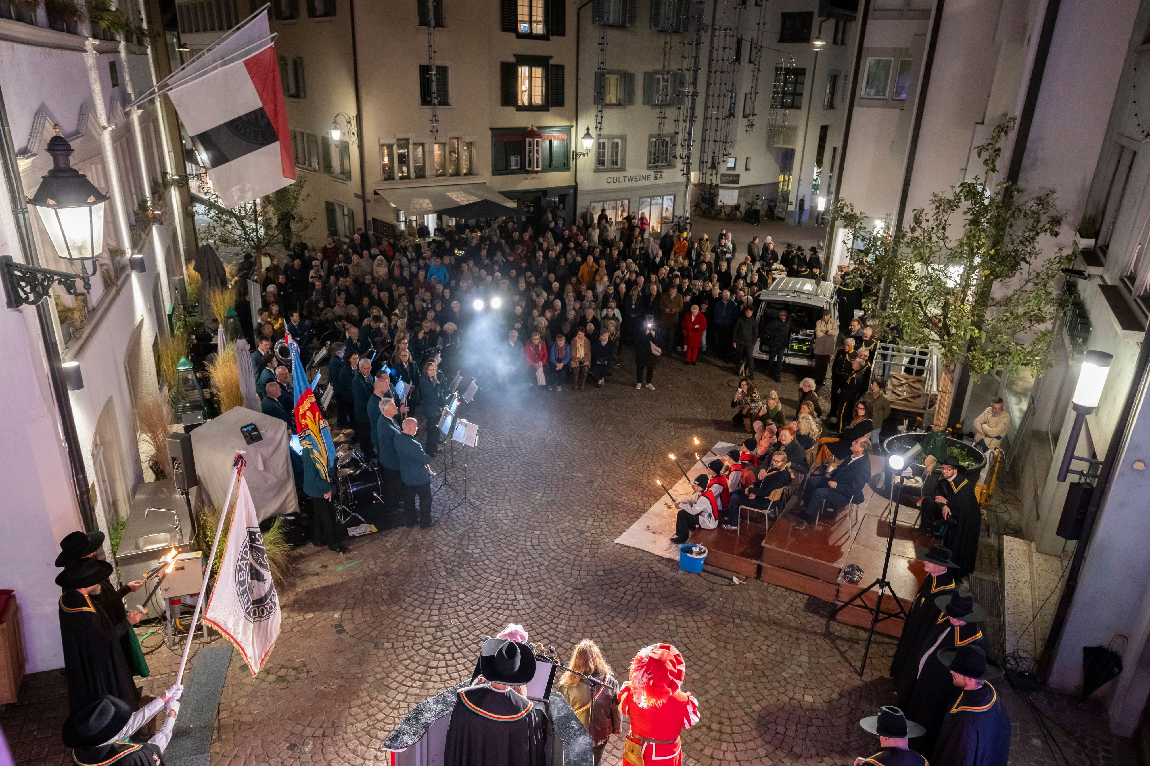 Platznot-wegen-B-umen-auf-Cordulaplatz-Sind-Fasnacht-Badenfahrt-und-Cordulafeier-in-Gefahr-