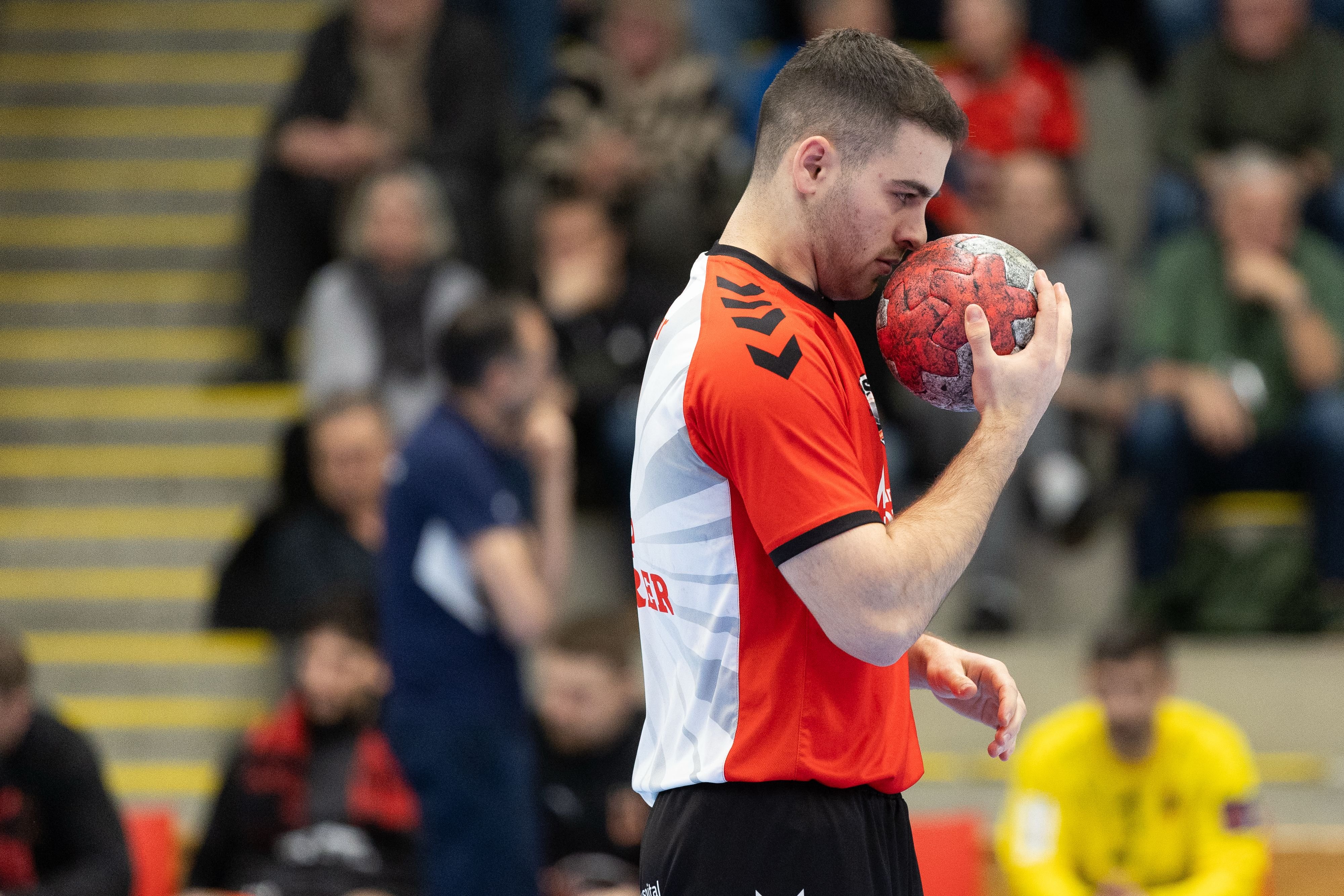 St-rker-als-gedacht-Der-HSC-Suhr-Aarau-bringt-Leader-Schaffhausen-eine-Halbzeit-lang-in-Bedr-ngnis