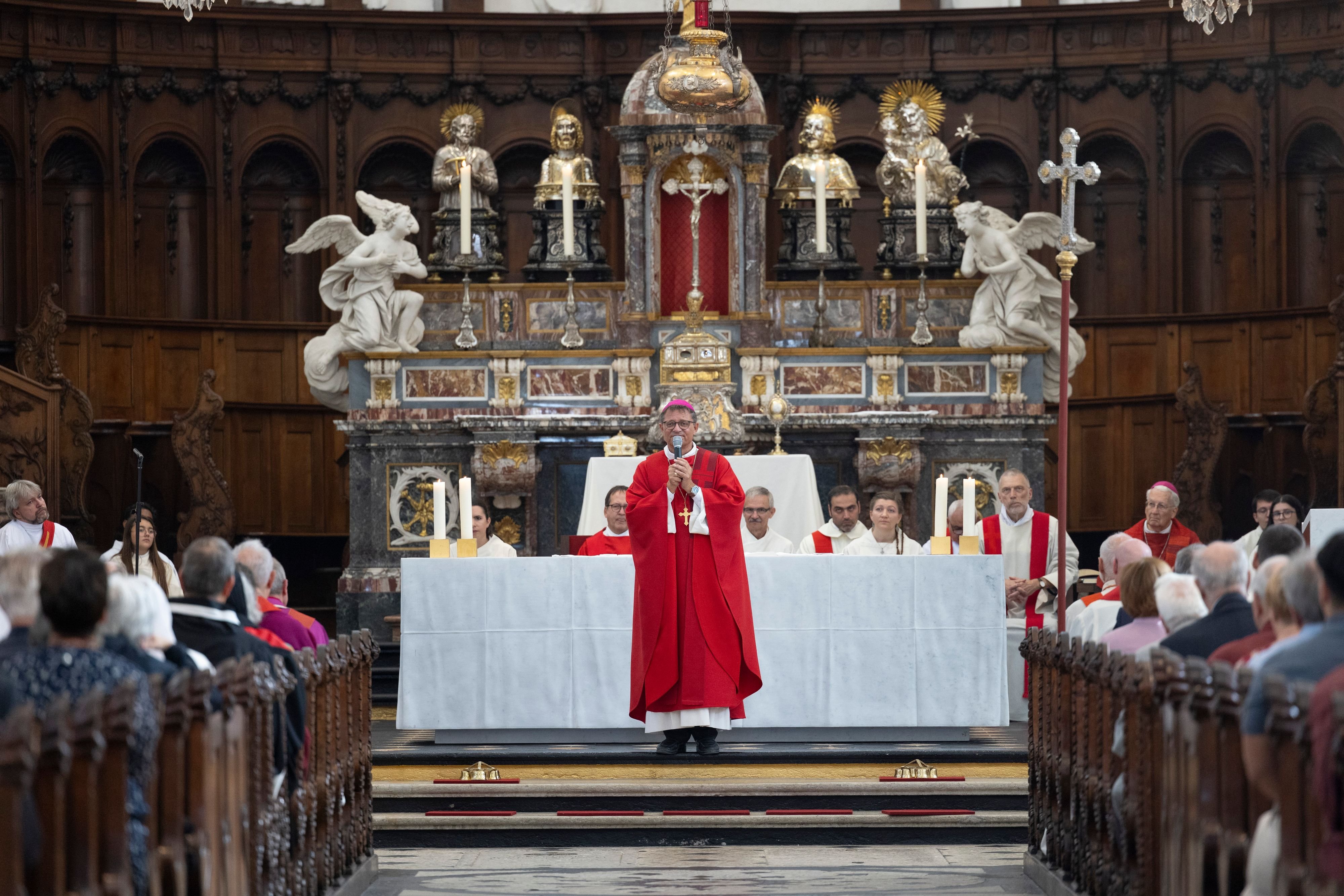 -ber-eine-halbe-Million-Steuergelder-pro-Jahr-Kanton-Solothurn-will-die-Bischofsl-hne-berpr-fen