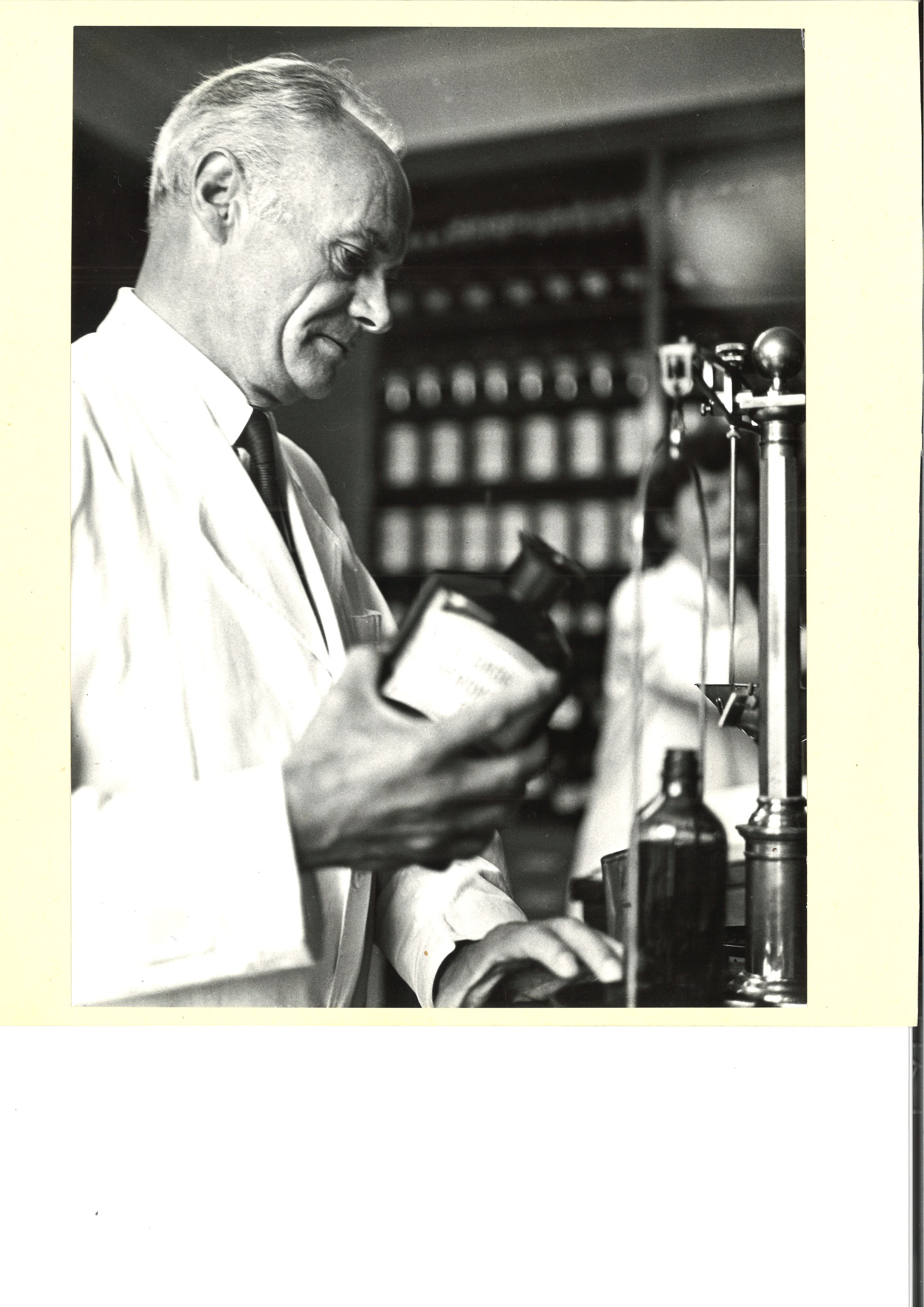 100-Jahre-Pharmaziemuseum-Wie-Basel-seine-eigene-Erfolgsgeschichte-bersah