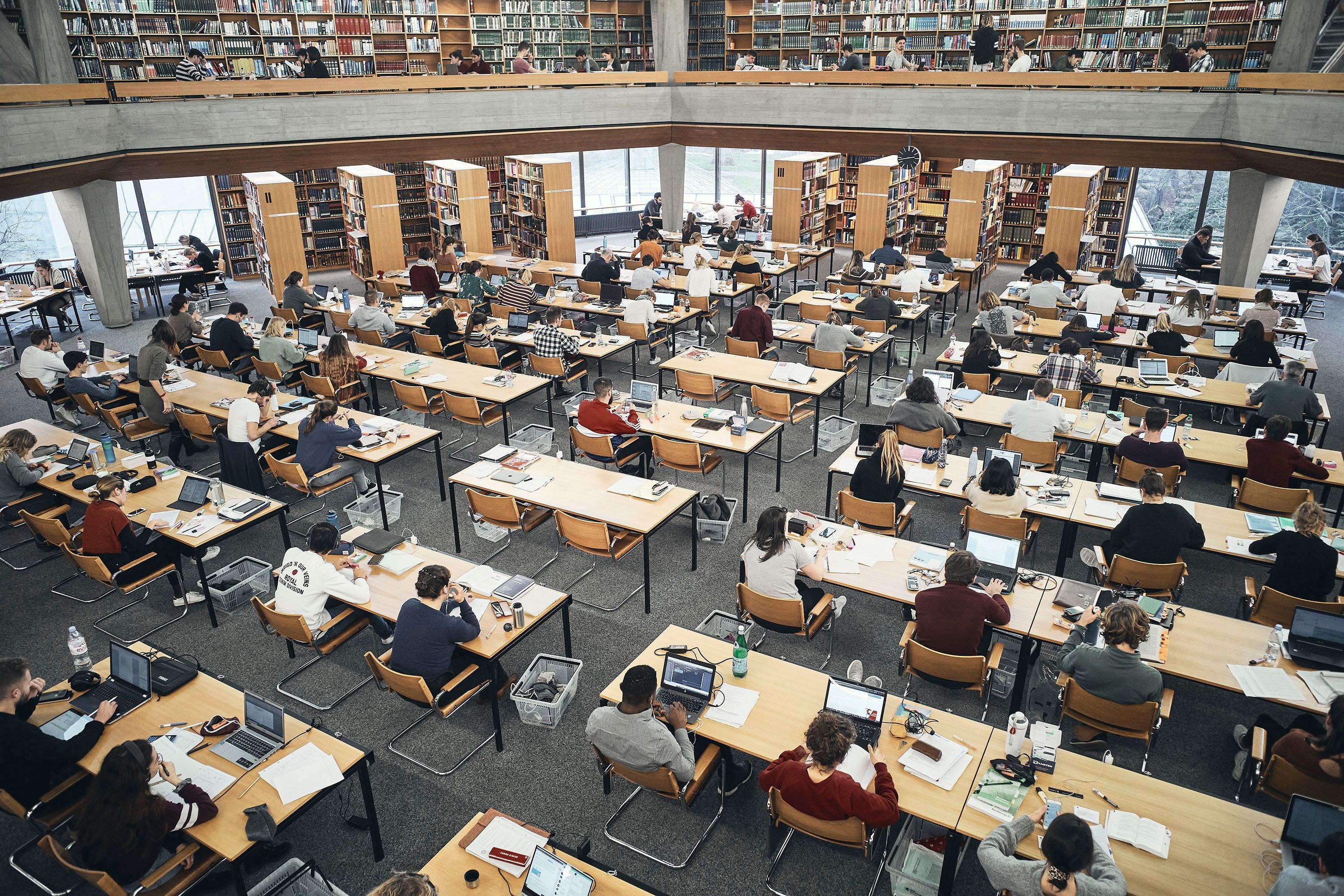 Neuer-Rekord-Noch-nie-gab-es-so-viele-Studierende-an-der-Uni-Basel