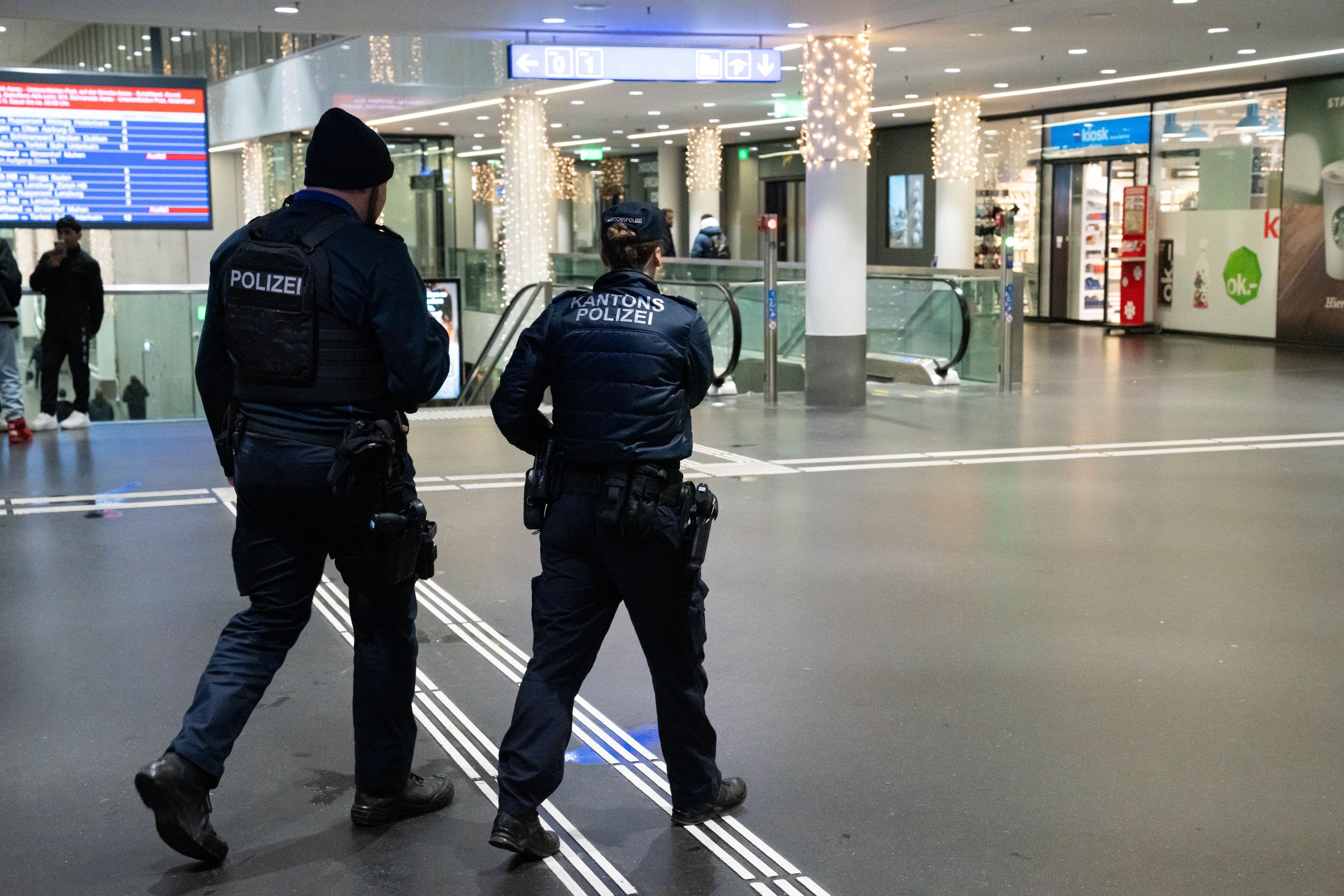 F-r-die-Kehrtwende-am-Bahnhof-Polizei-Aktion-mehr-Licht-und-eine-Gassenk-che