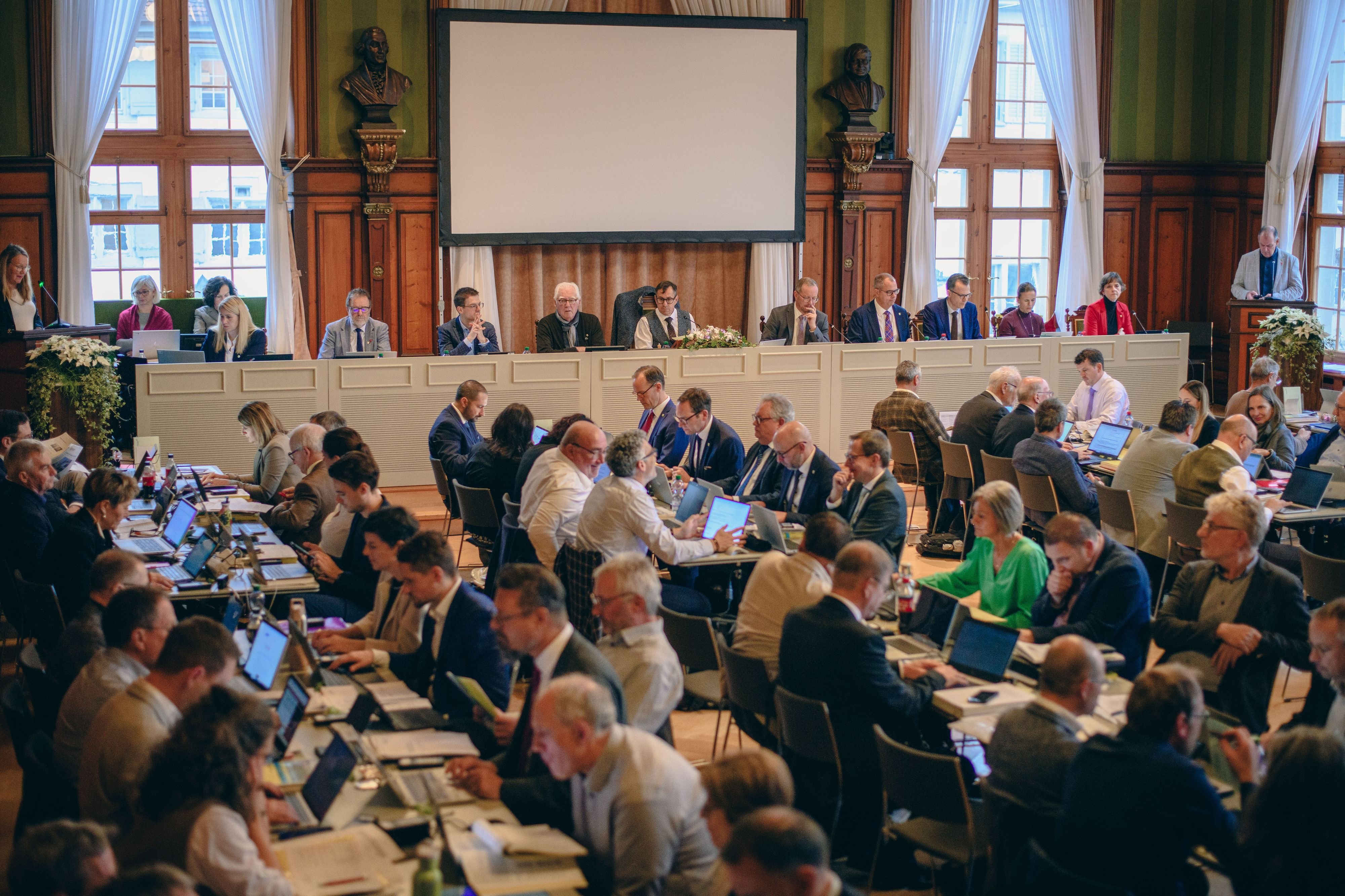 Tritt-die-Thurgauer-Regierung-den-Volkswillen-mit-F-ssen-oder-sind-SVP-und-EDU-auf-dem-Holzweg-Bei-den-EU-Vertr-gen-scheiden-sich-die-Geister