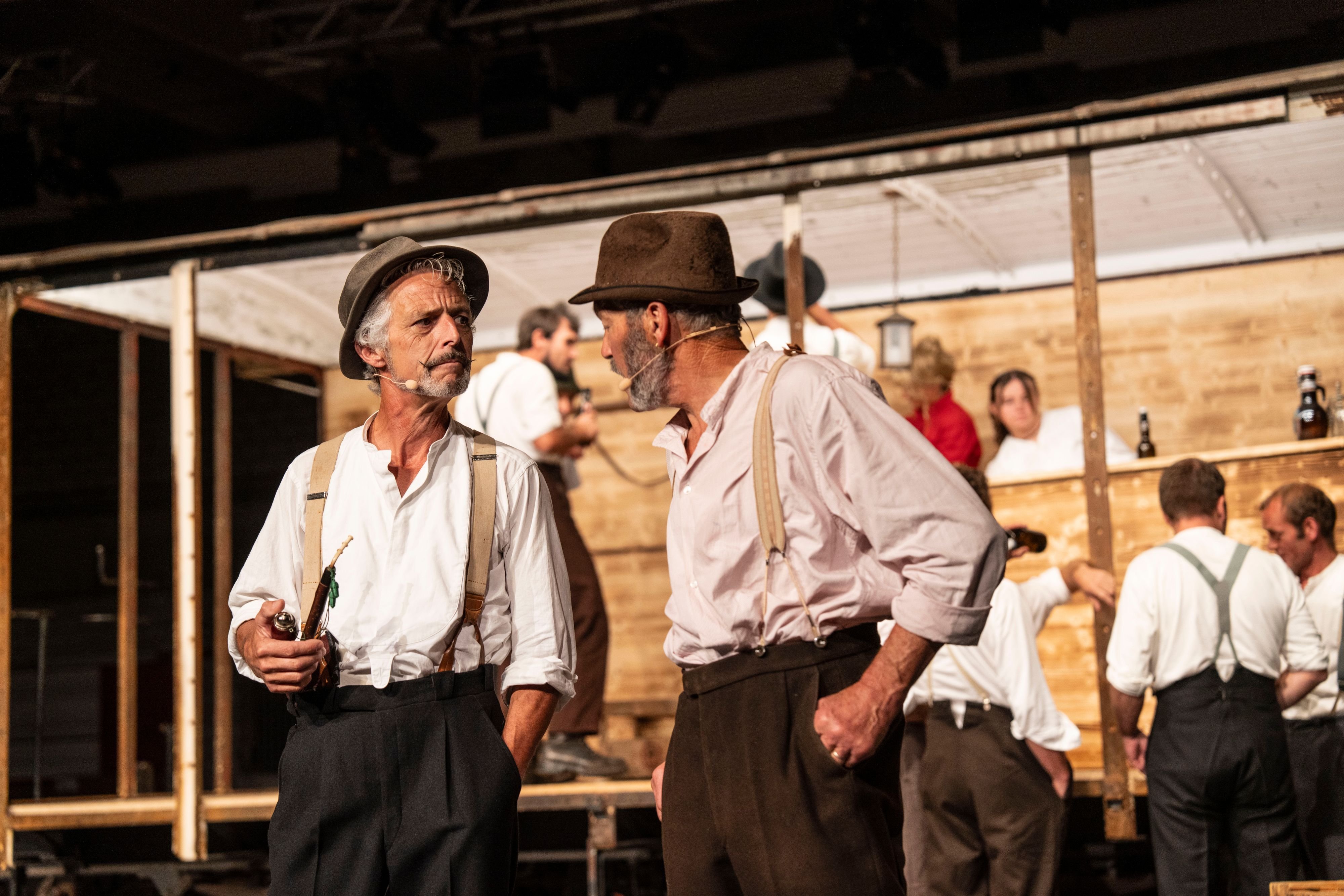 wie-viel-kostet-eine-geiss-was-hing-an-alfred-strickers-b-rot-r-wann-strielten-w-lfe-durch-appenzell-das-grosse-appenzeller-jahresquiz