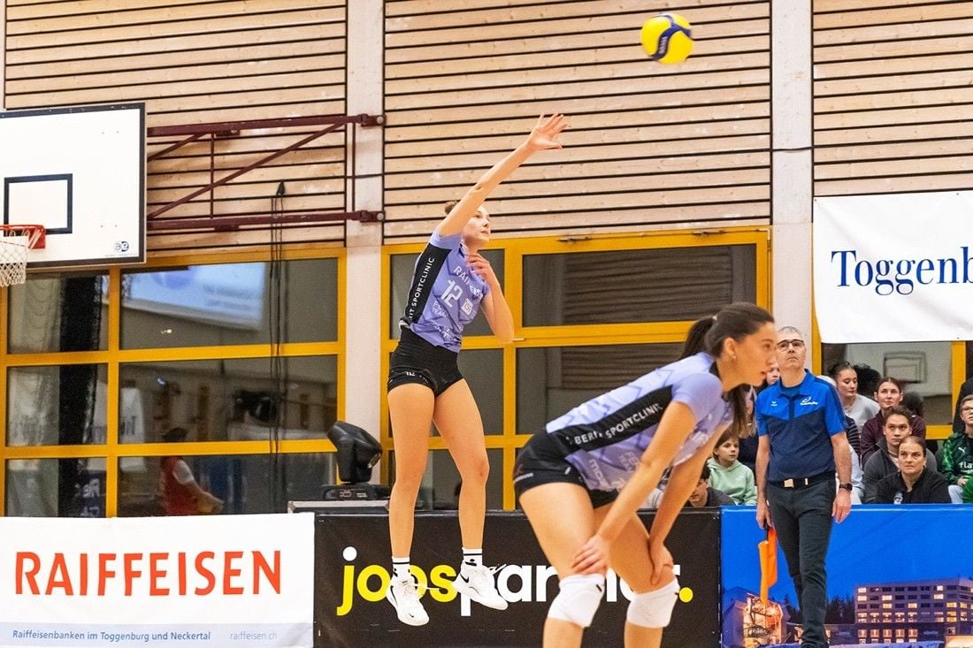 Drei-Punkte-zu-Weihnachten-Volley-Toggenburg-feiert-nach-acht-Niederlagen-am-St-ck-wieder-einmal-einen-Sieg