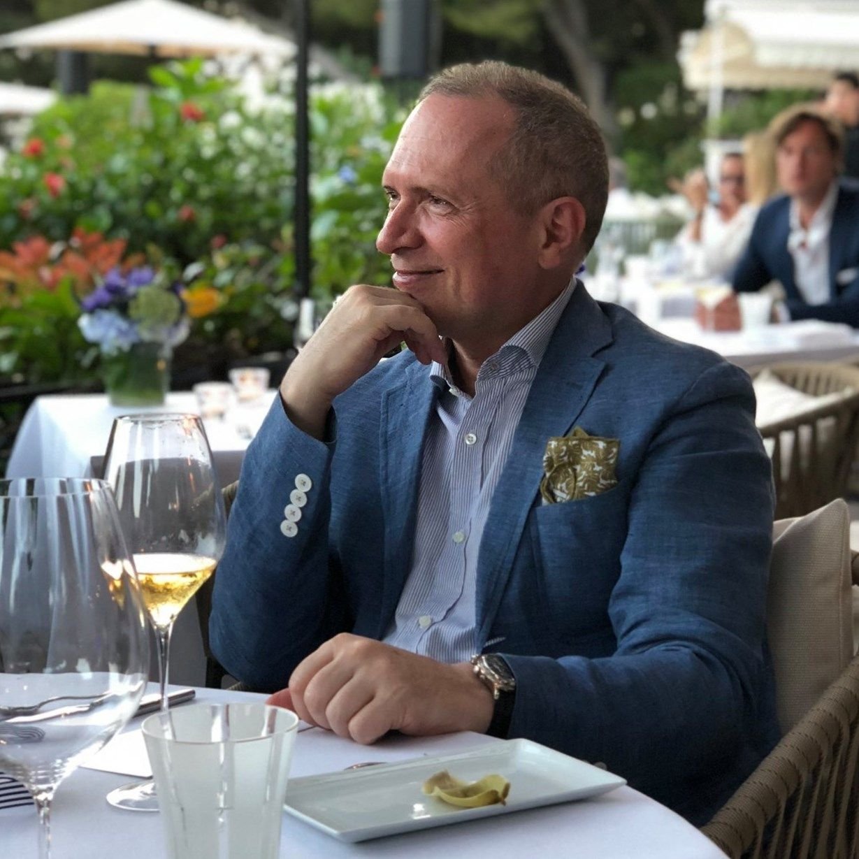 Schweizer-Strohfirma-klagt-gegen-EU-Land-Recherche-deckt-Trick-von-Oligarchen-auf-um-Sanktionen-zu-untergraben