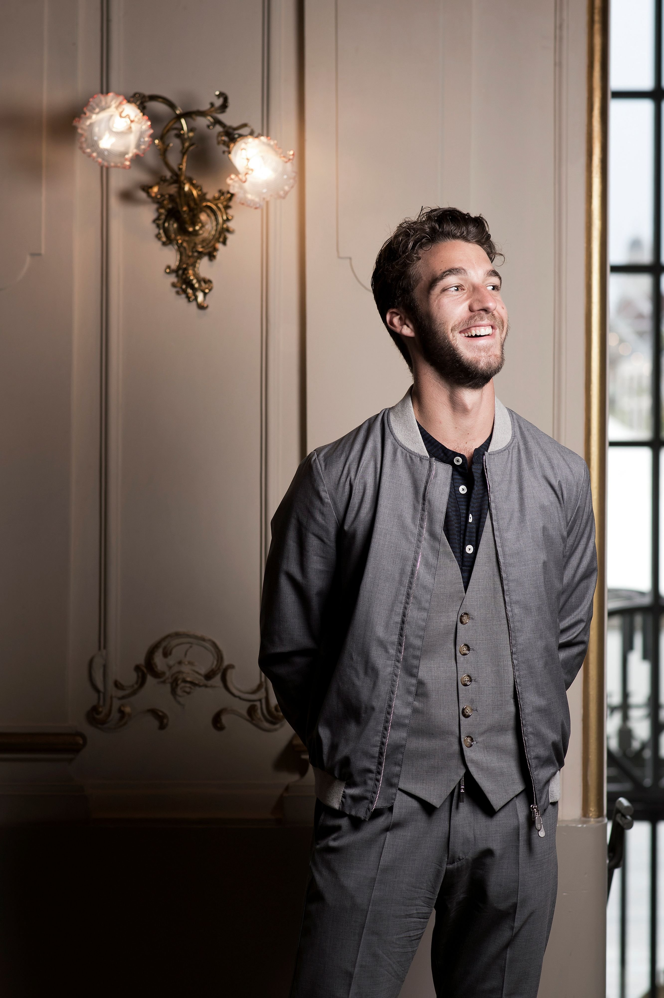 Nackt-auf-Instagram-und-nun-am-Opernhaus-Z-rich