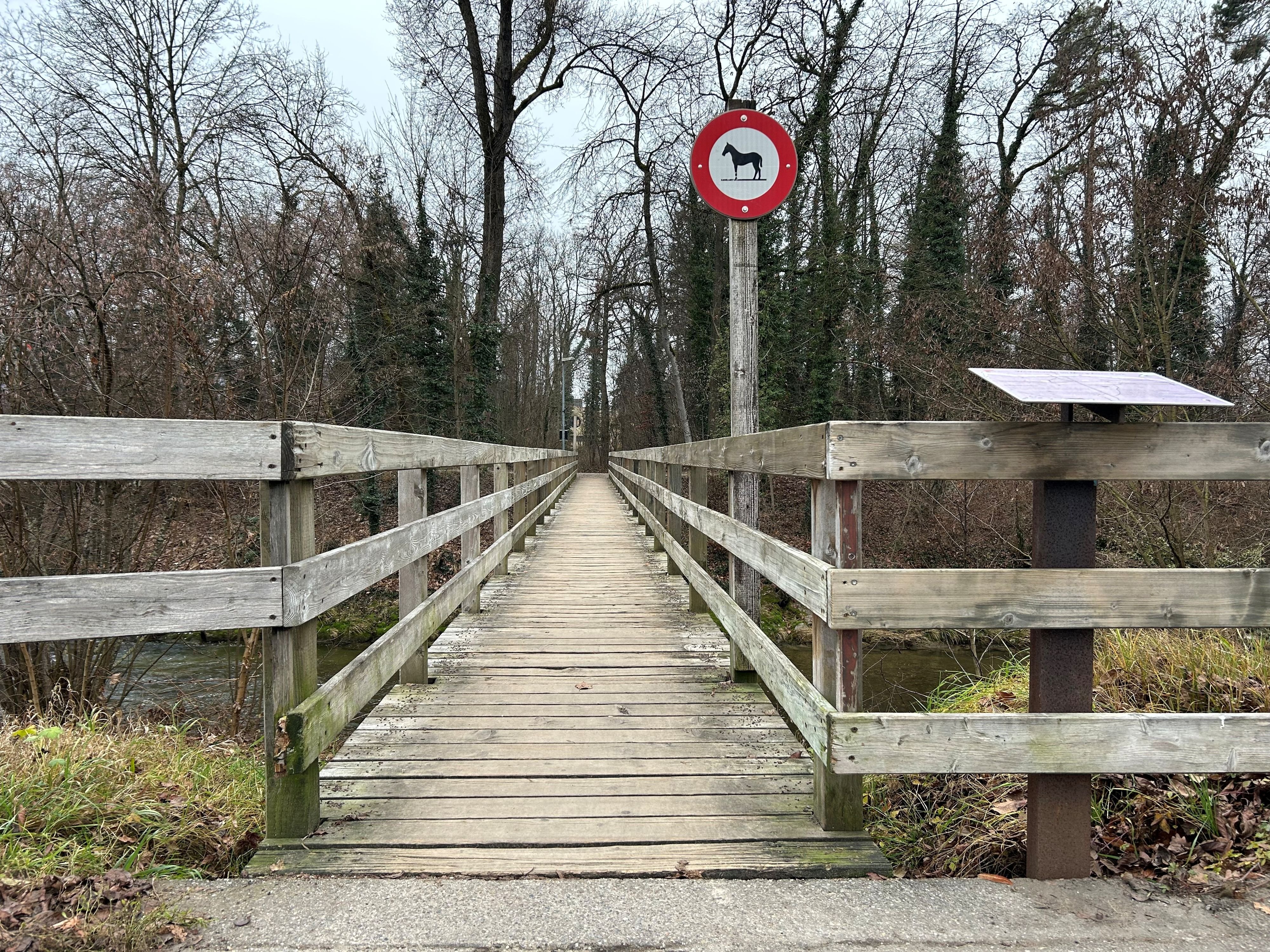 Knapp-490-Quadratmeter-vom-Milit-r-zur-Stadt-Frauenfeld-kauft-Land-um-zweiten-Steg-beim-Murg-Auen-Park-zu-verbreitern