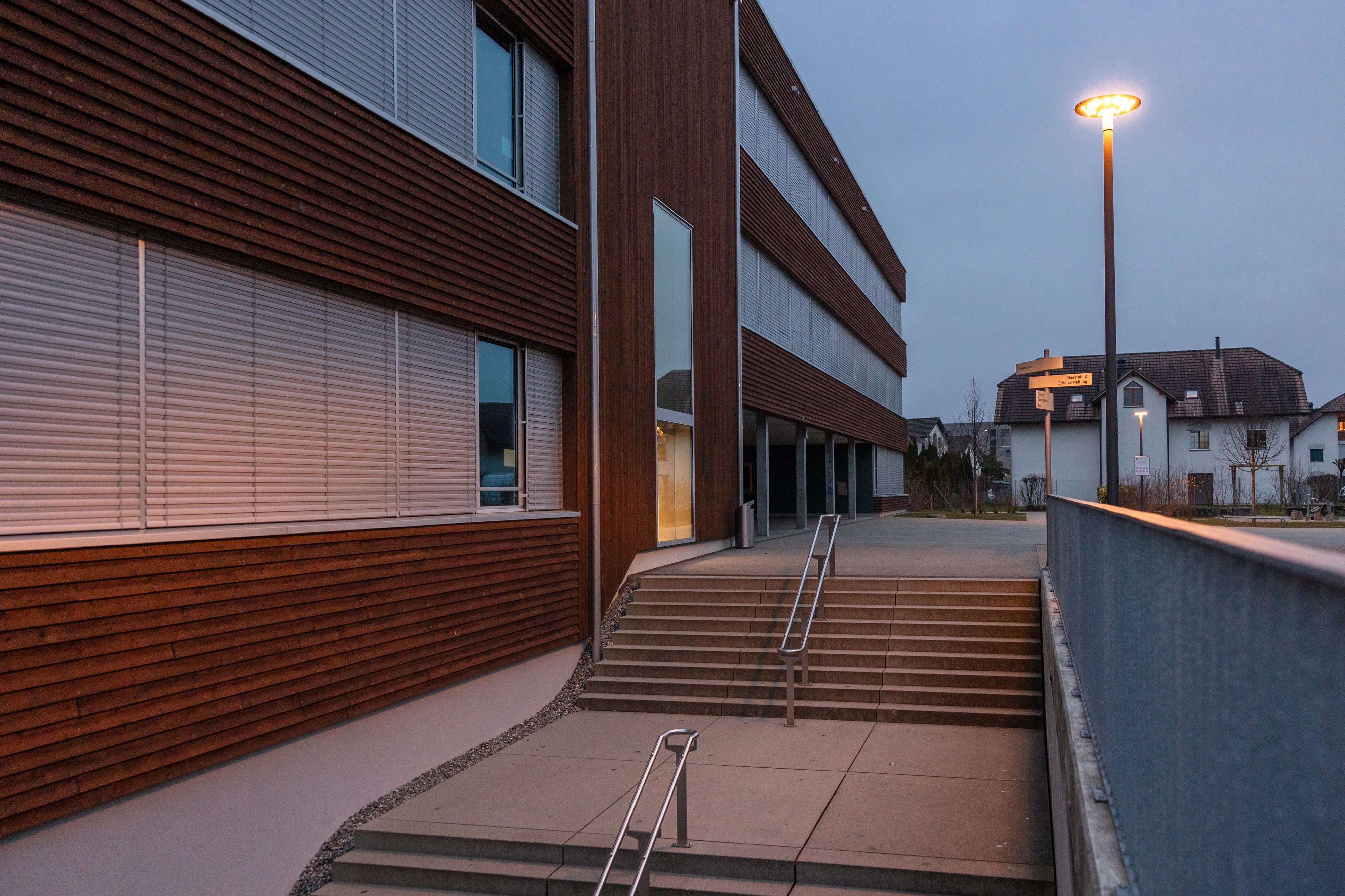 Eskalation-zwischen-einem-10-j-hrigen-Sch-ler-mit-Rayonverbot-und-mehreren-Lehrern