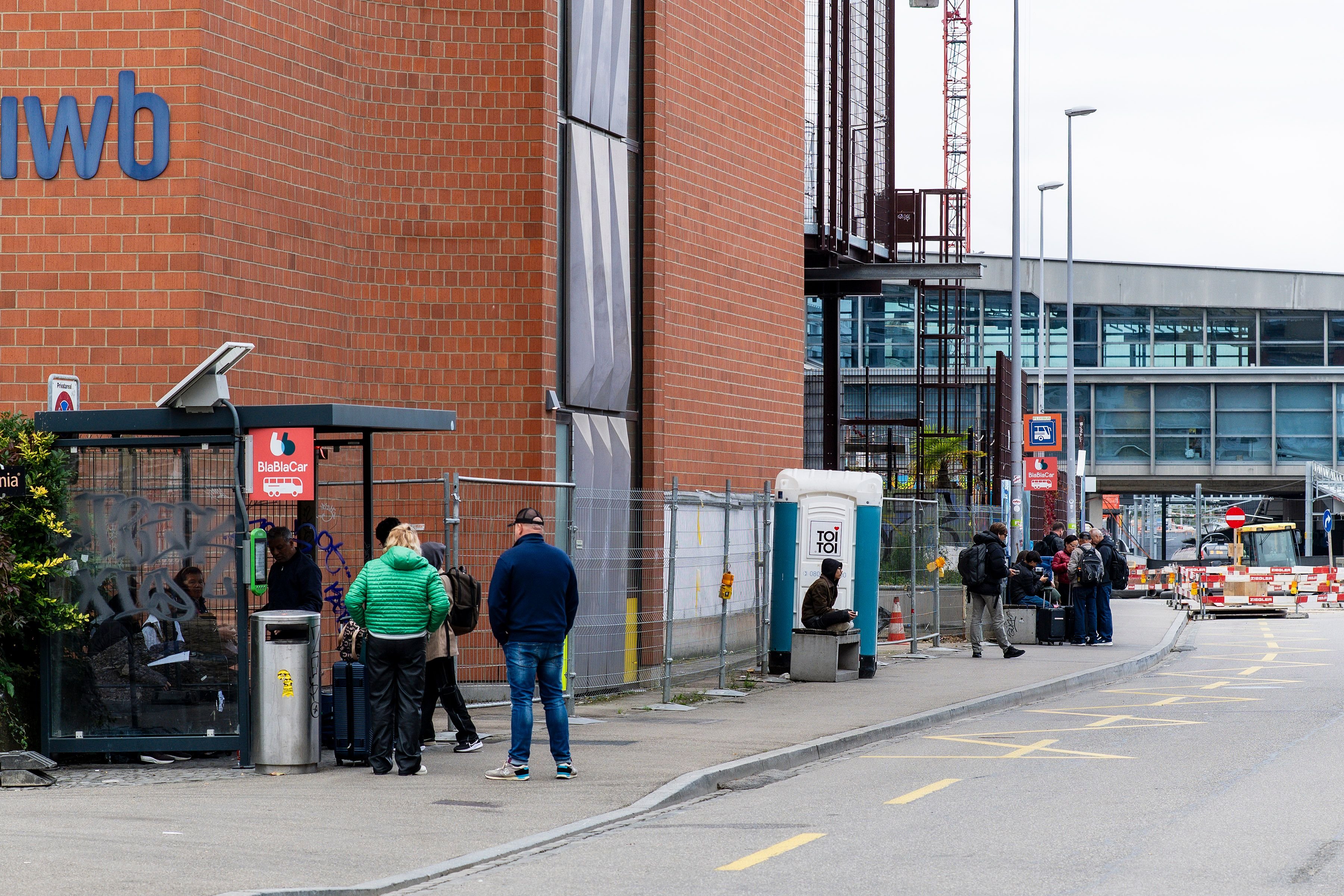 Busbahnhof-Petition-erfolgreich-Innert-f-nf-Wochen-wurden-ber-1100-Unterschriften-gesammelt