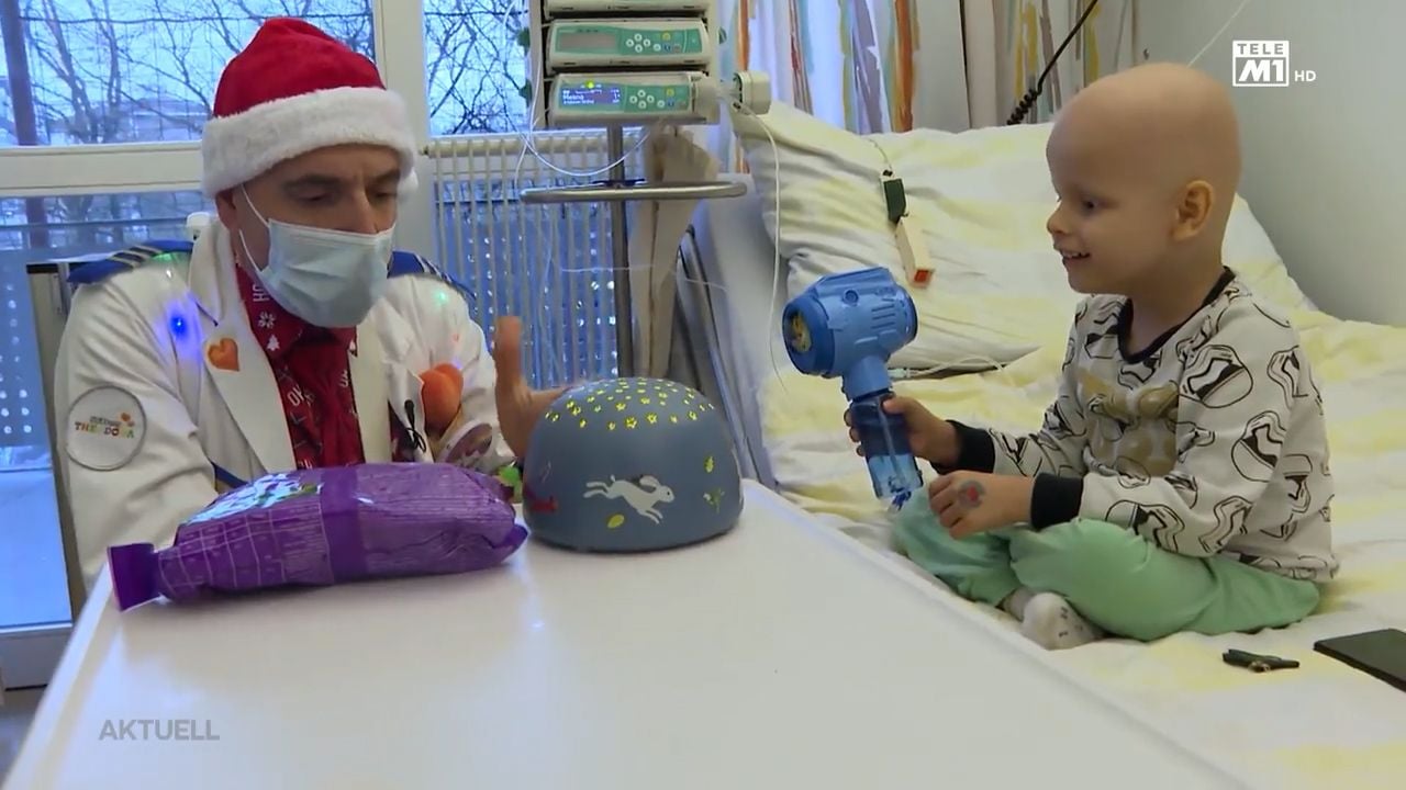 Weihnachten-im-Spital-Traumdoktoren-zaubern-kleinen-Patienten-ein-L-cheln-ins-Gesicht